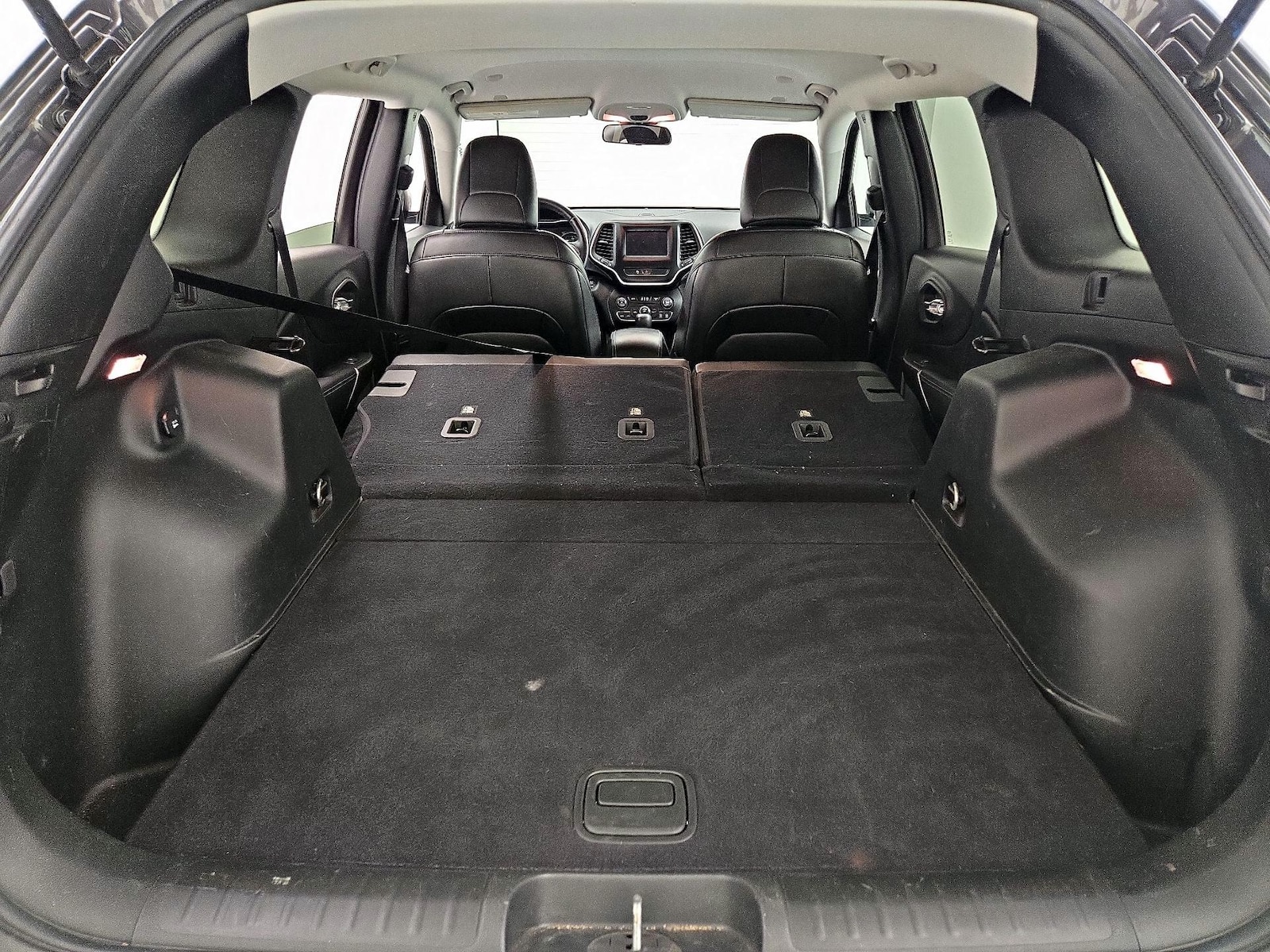 2019 Jeep Cherokee Latitude Plus - Photo 22