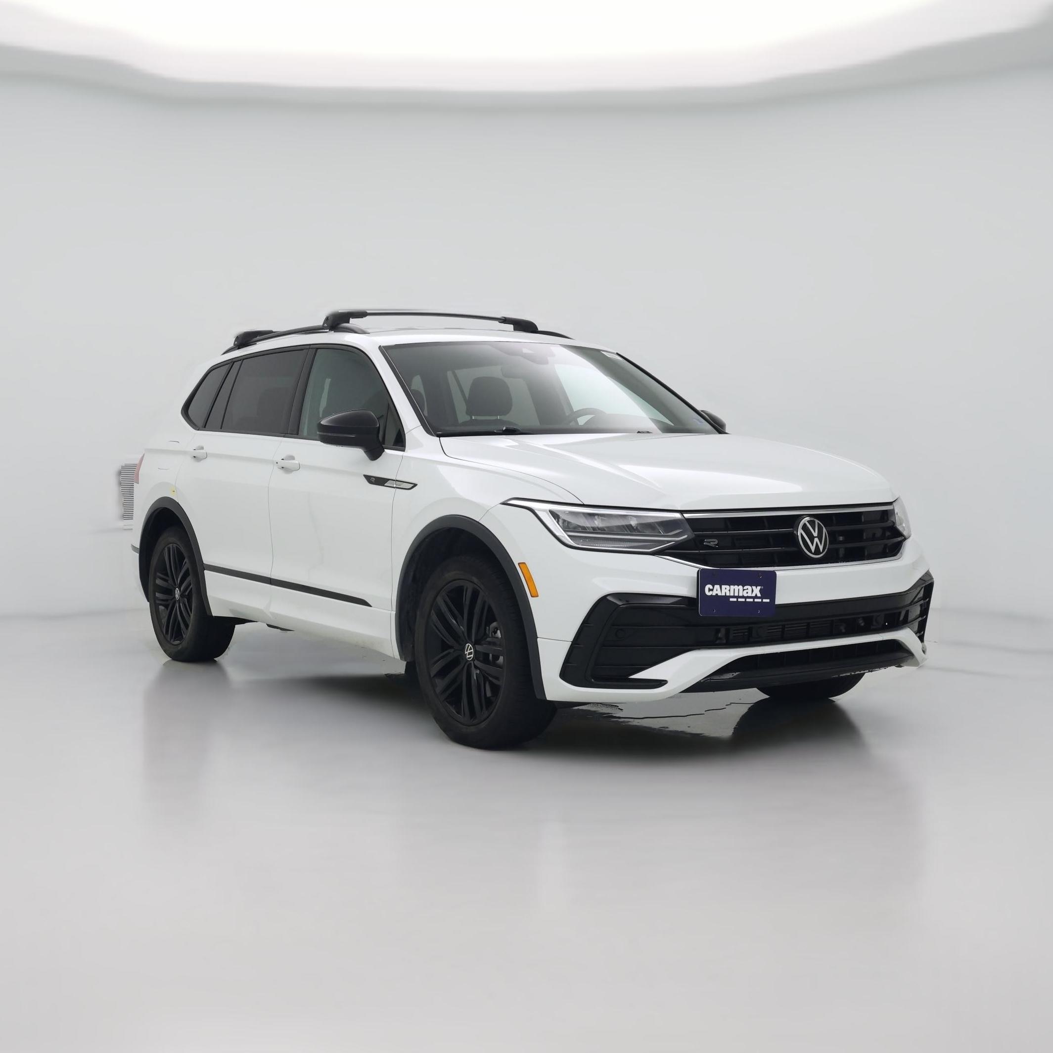 Thumbnail: 2022 Volkswagen Tiguan - 1