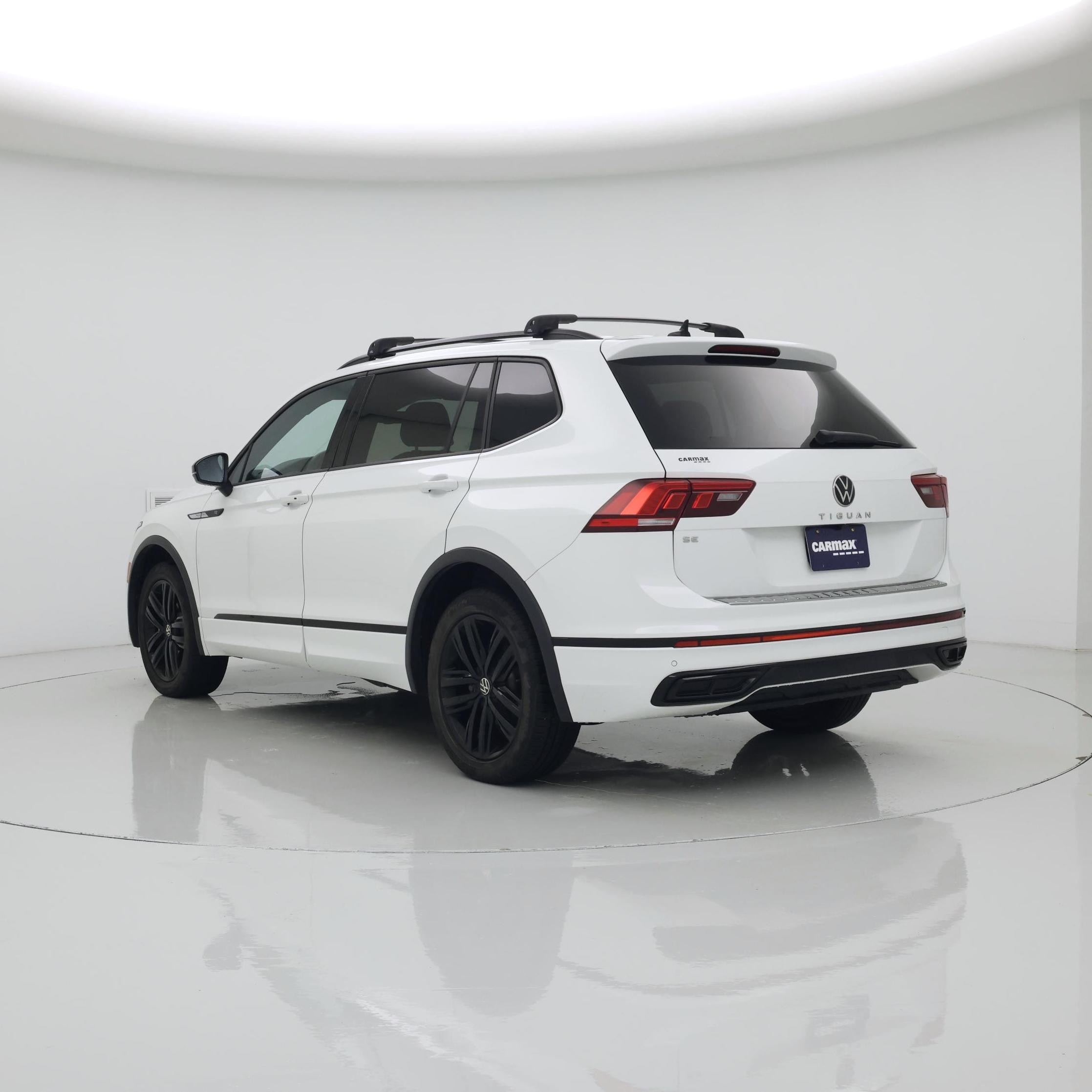 Thumbnail: 2022 Volkswagen Tiguan - 2