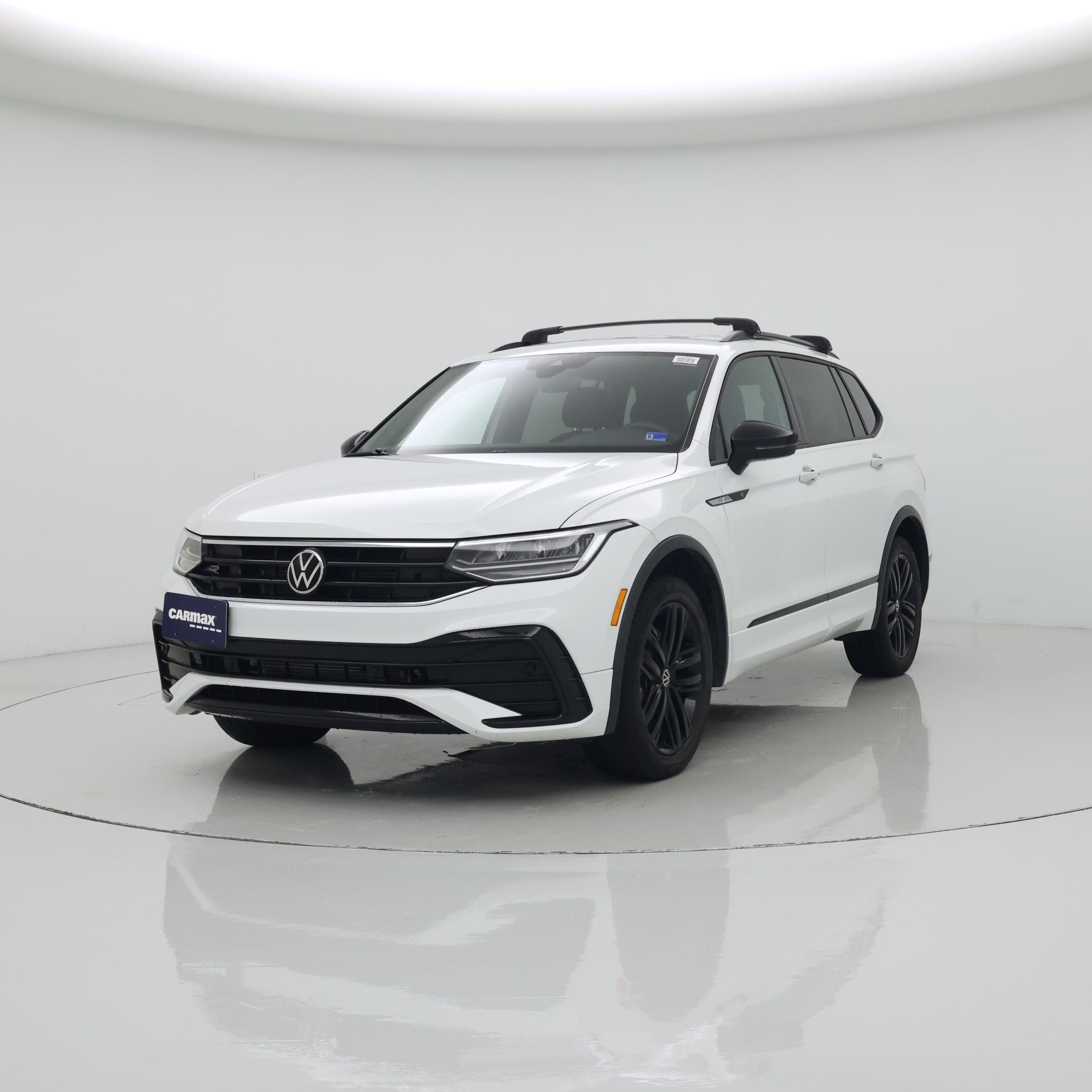 Thumbnail: 2022 Volkswagen Tiguan - 4
