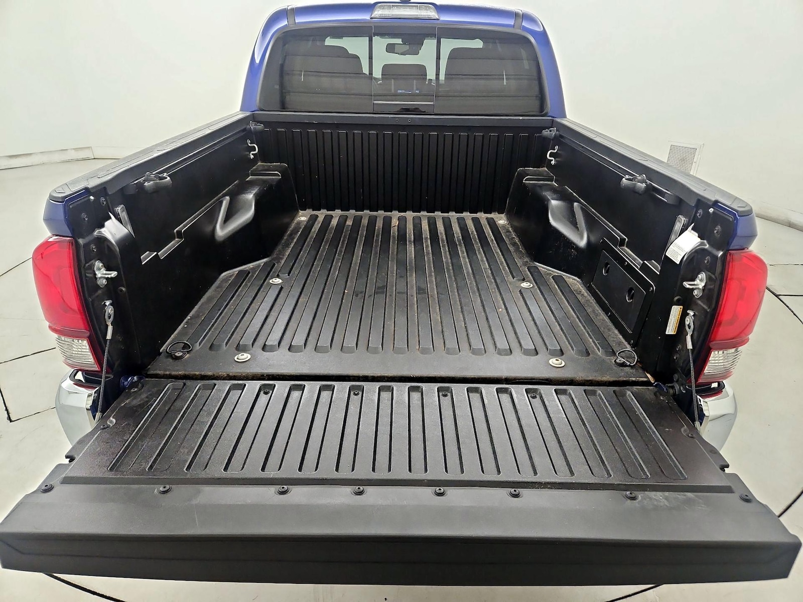 2023 Toyota Tacoma SR5 - Photo 21
