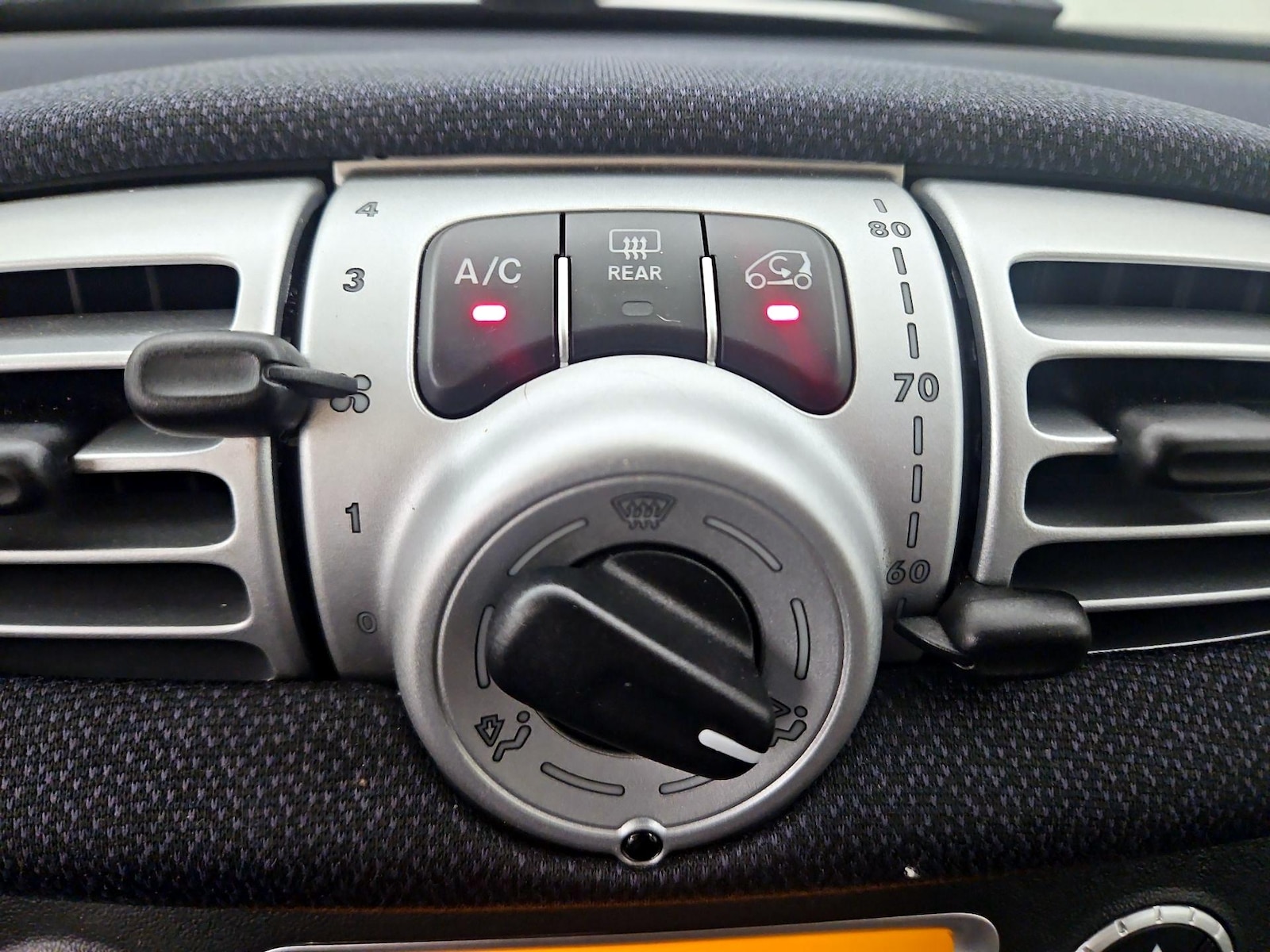 2015 smart fortwo pure - Photo 15