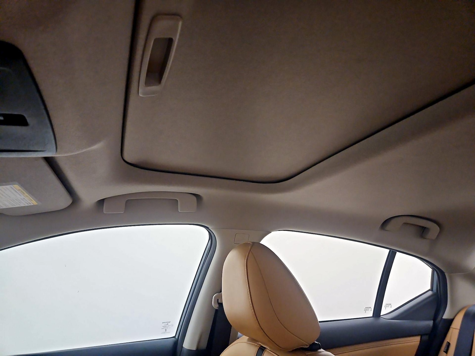 Sunroof(s) & Overhead Airbags