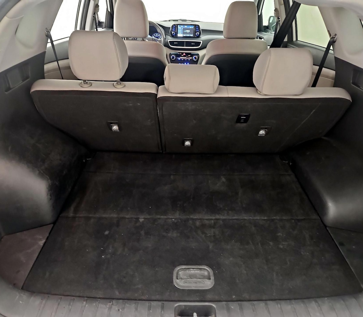 Trunk/Cargo (Seats Up)