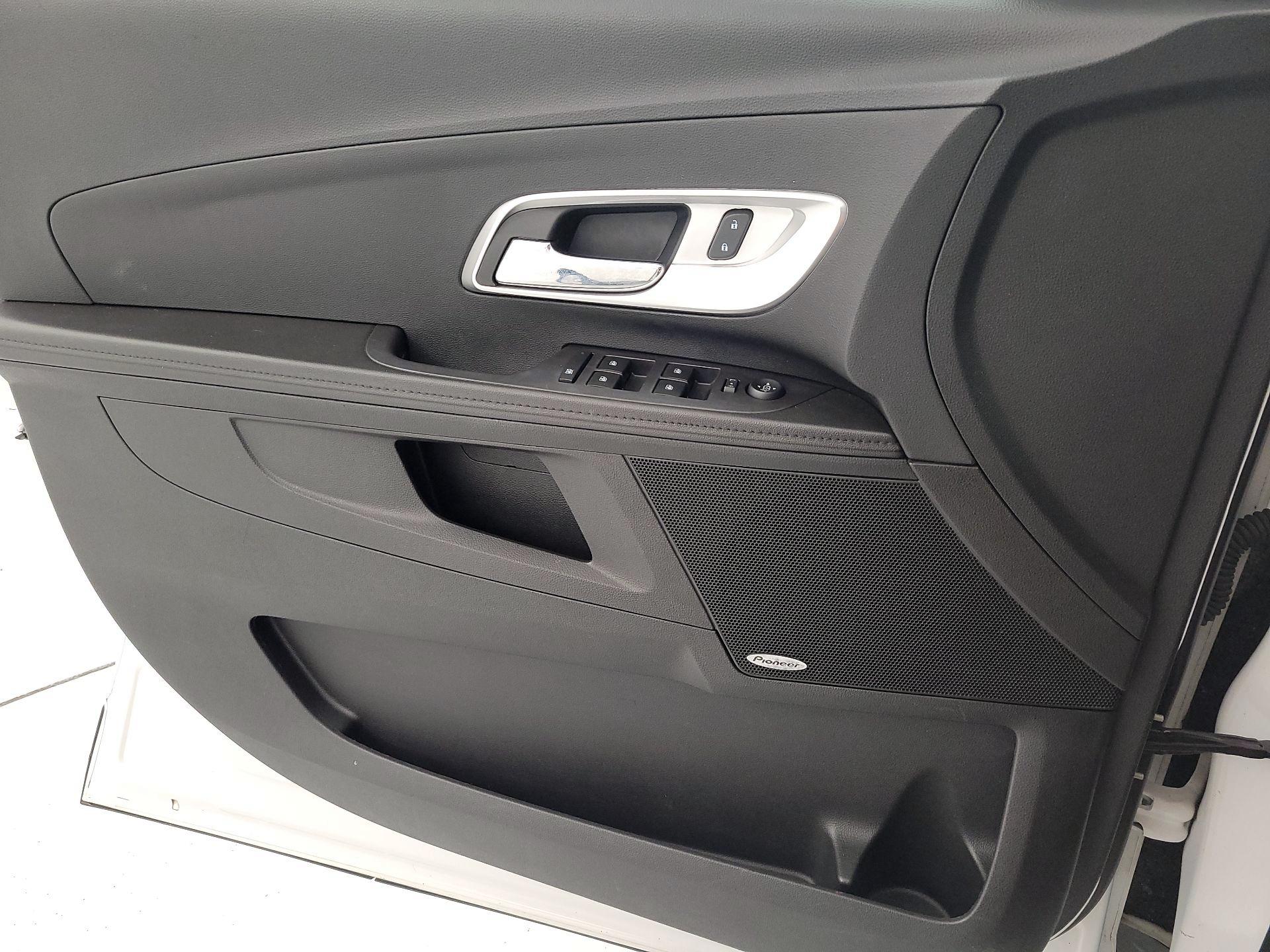 Thumbnail: 2016 Chevrolet Equinox - 12