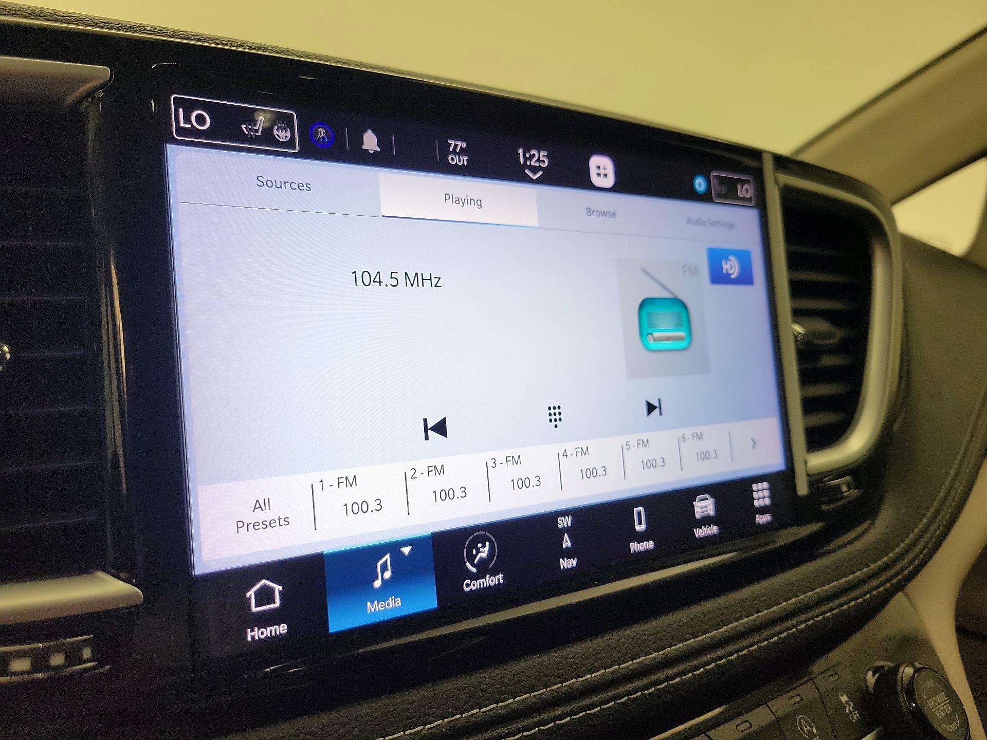 Thumbnail: 2021 Chrysler Pacifica - 16