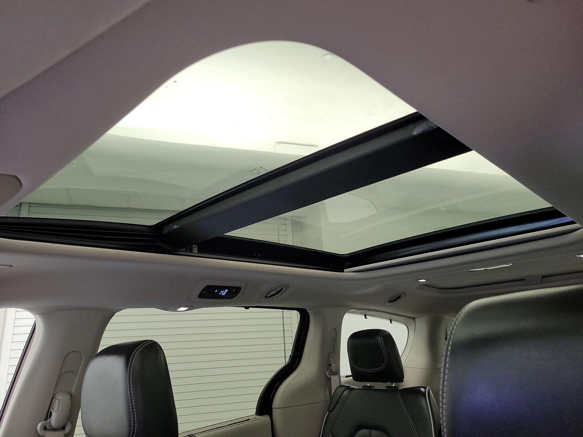 Thumbnail: 2021 Chrysler Pacifica - 20