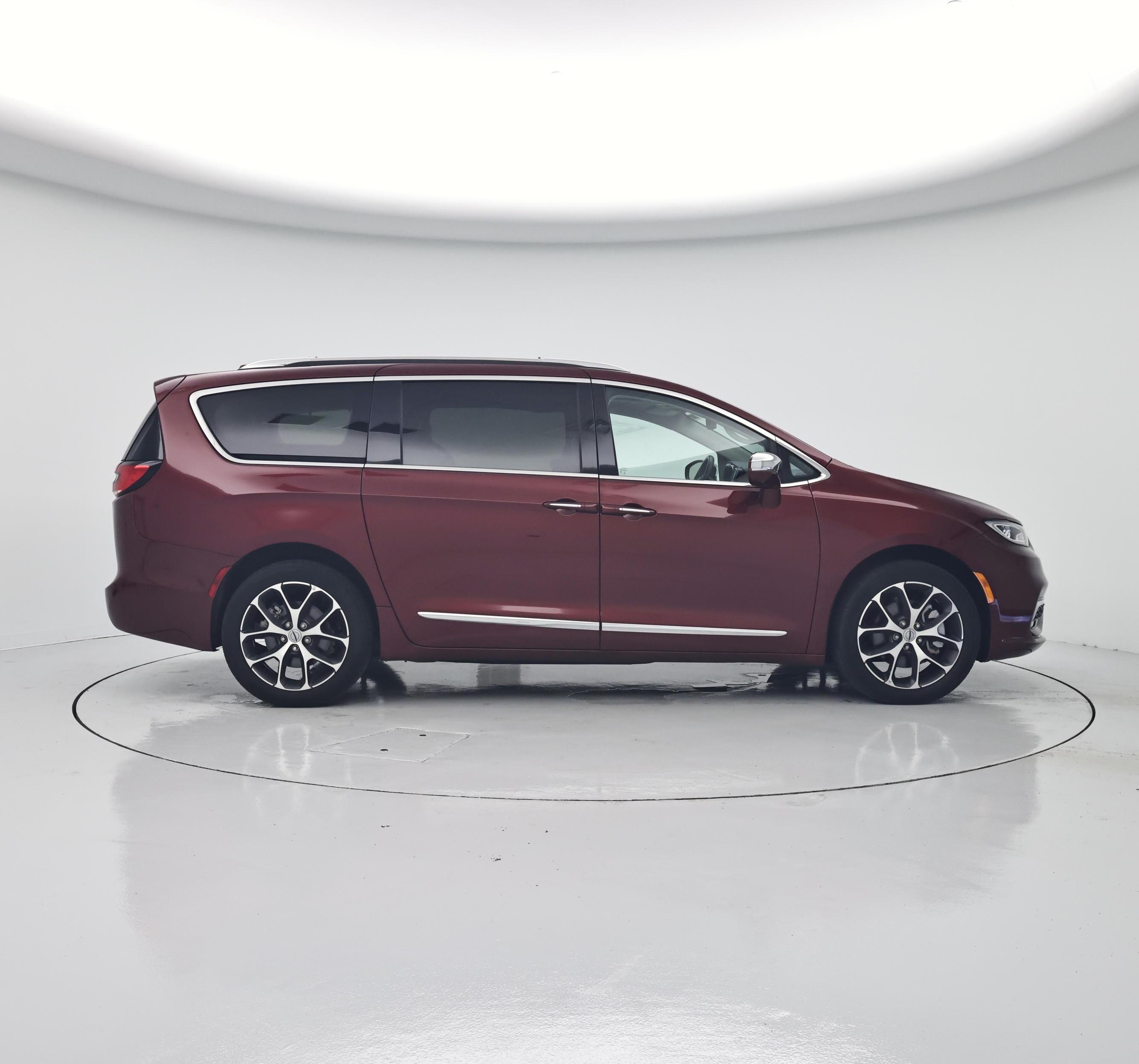 Thumbnail: 2021 Chrysler Pacifica - 7
