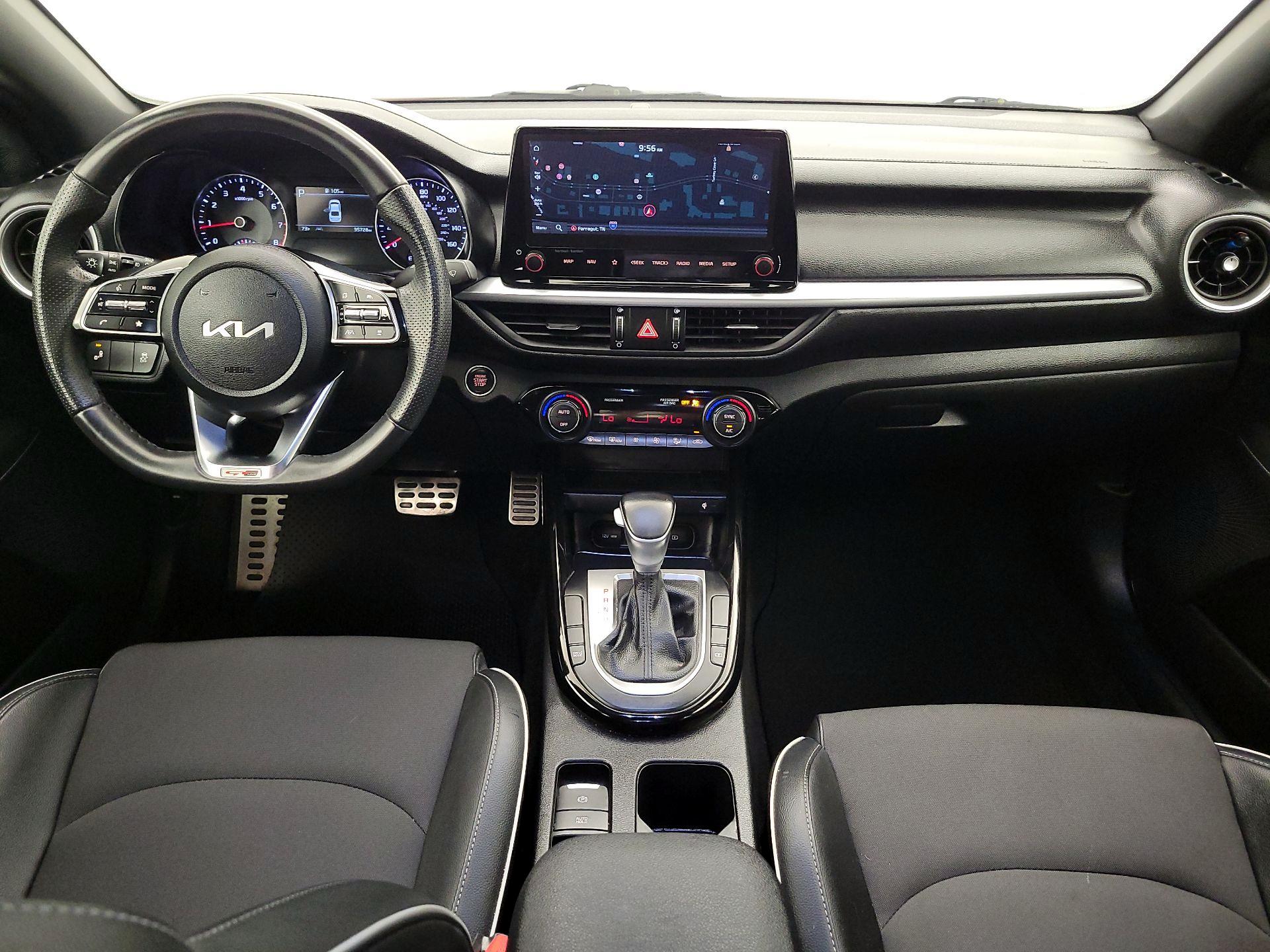 Thumbnail: 2022 Kia Forte - 9