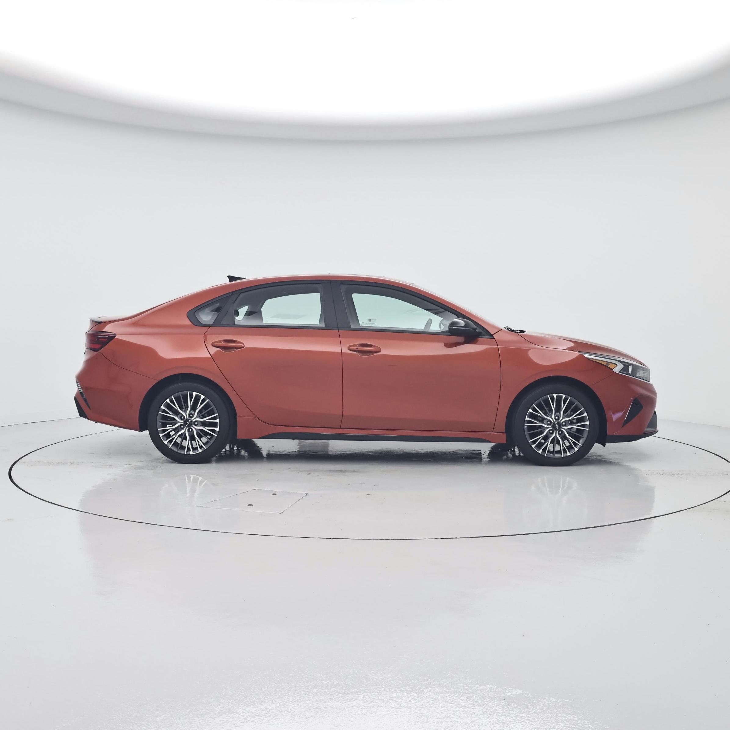 Thumbnail: 2022 Kia Forte - 7