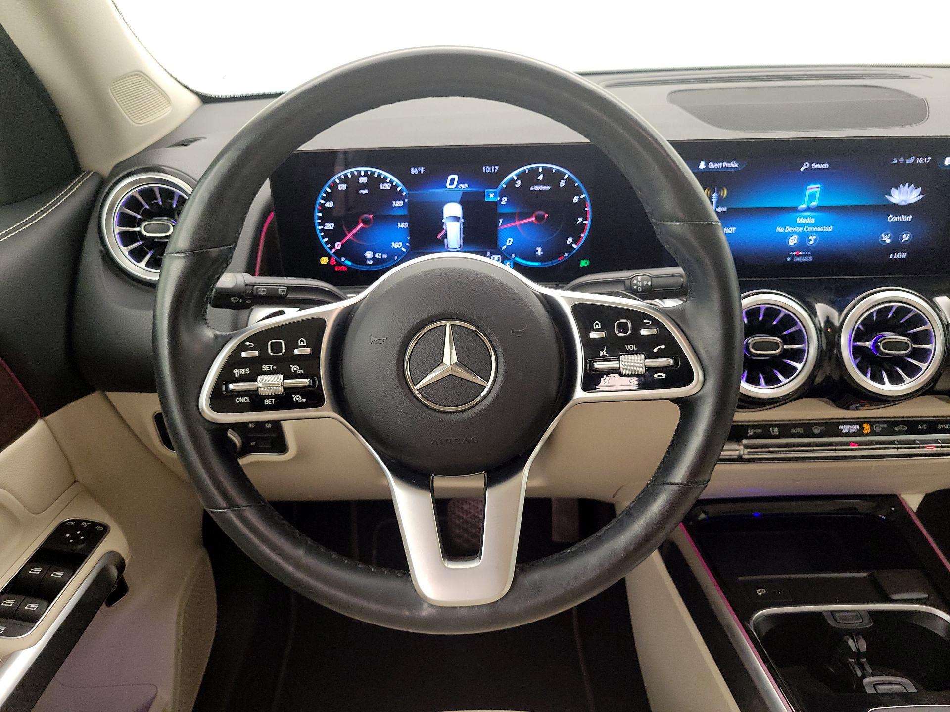 Thumbnail: 2023 Mercedes-Benz GLB - 10