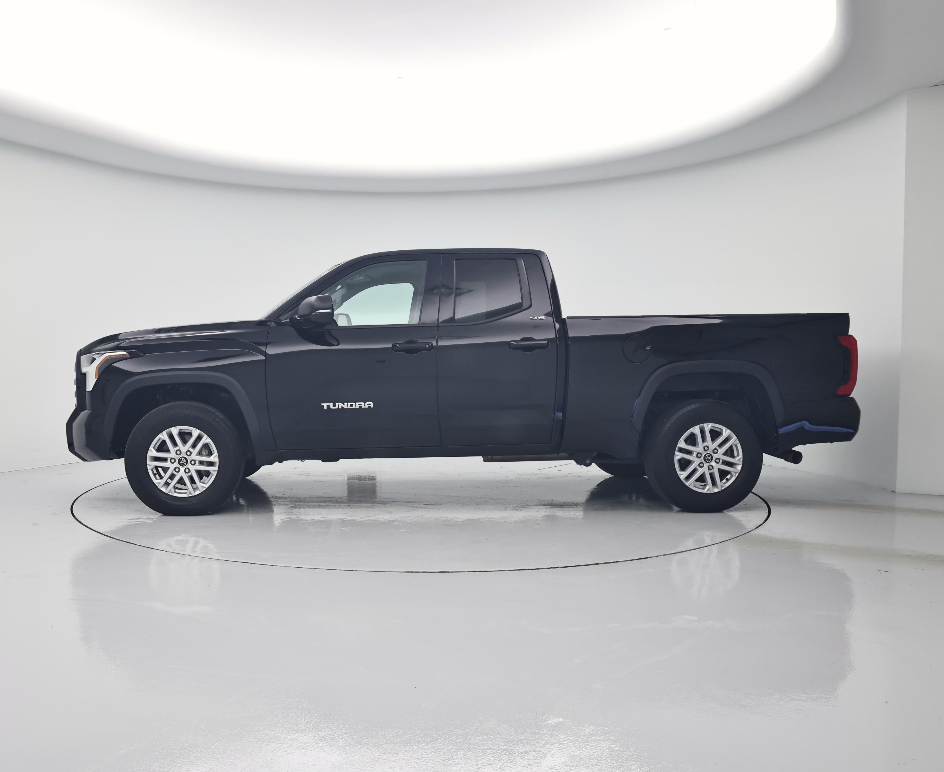 Thumbnail: 2024 Toyota Tundra - 3