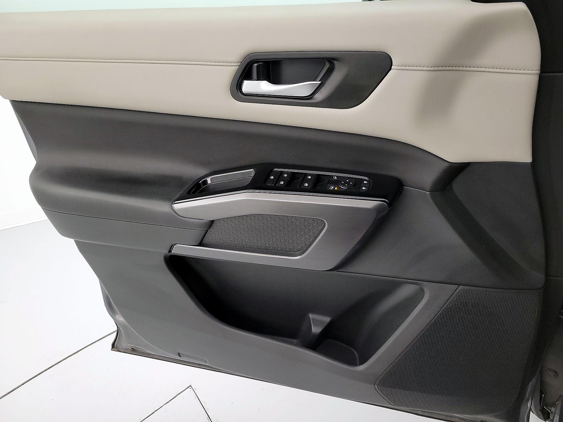 Thumbnail: 2023 Nissan Pathfinder - 12