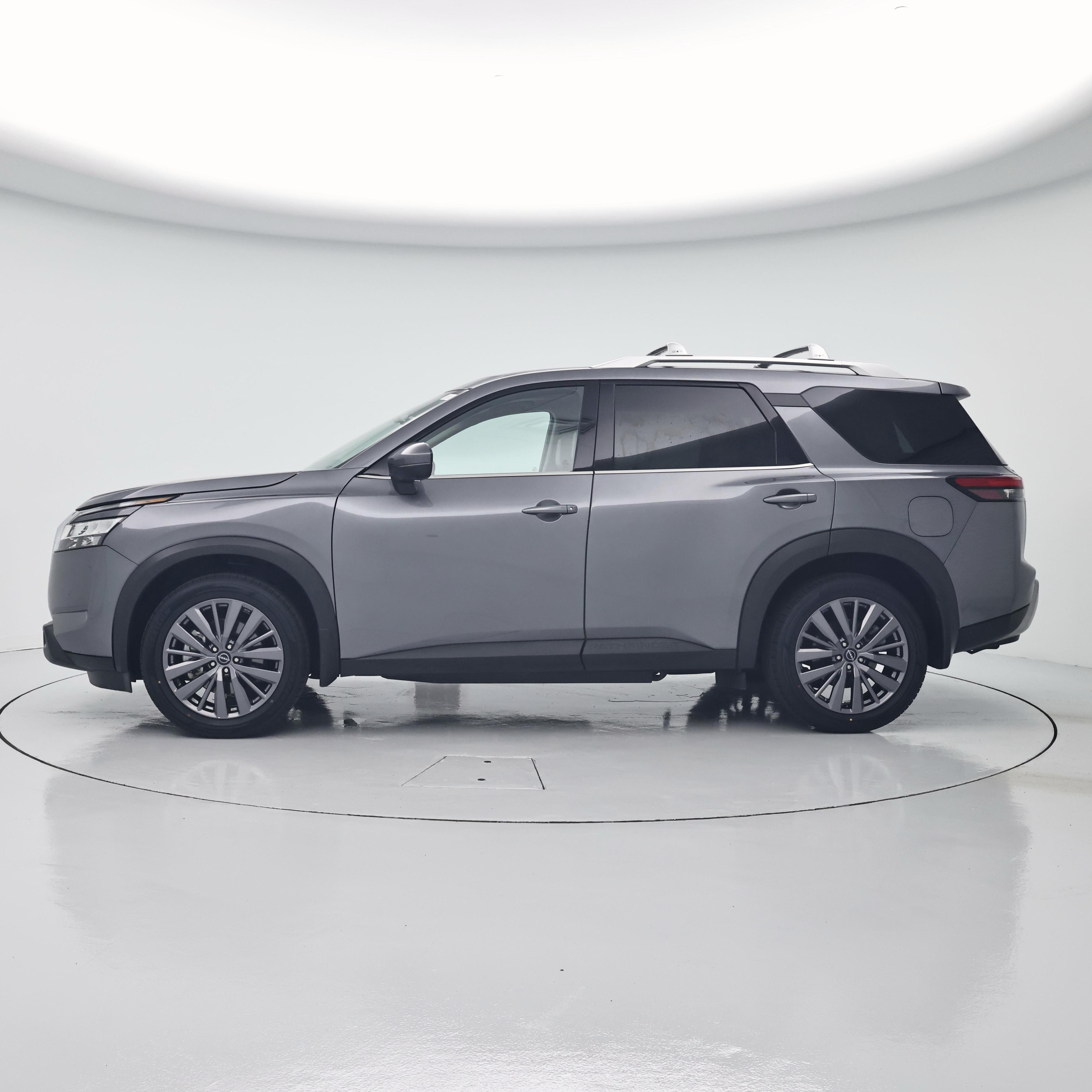 Thumbnail: 2023 Nissan Pathfinder - 3
