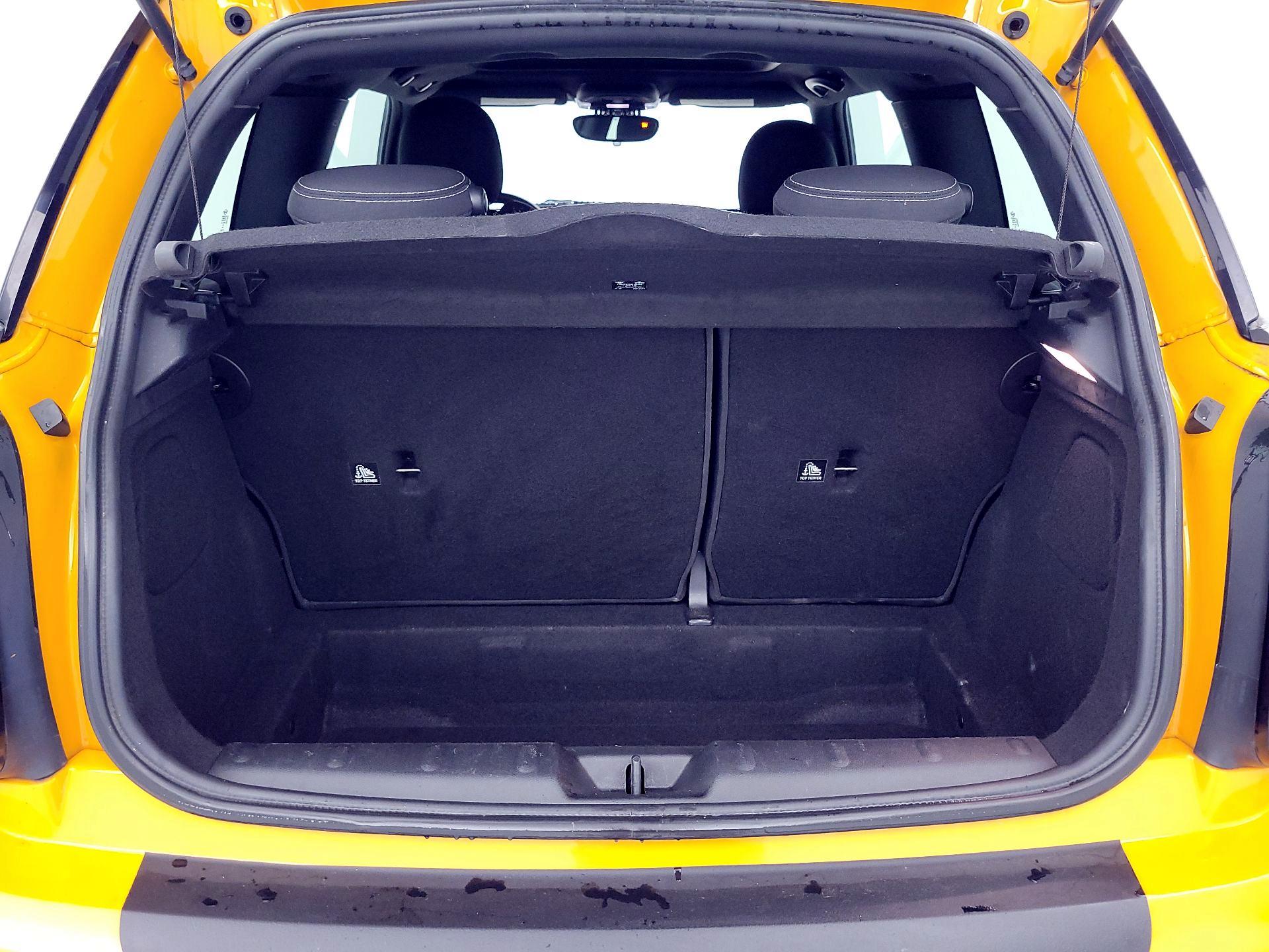 Thumbnail: 2015 MINI Cooper Hardtop - 20