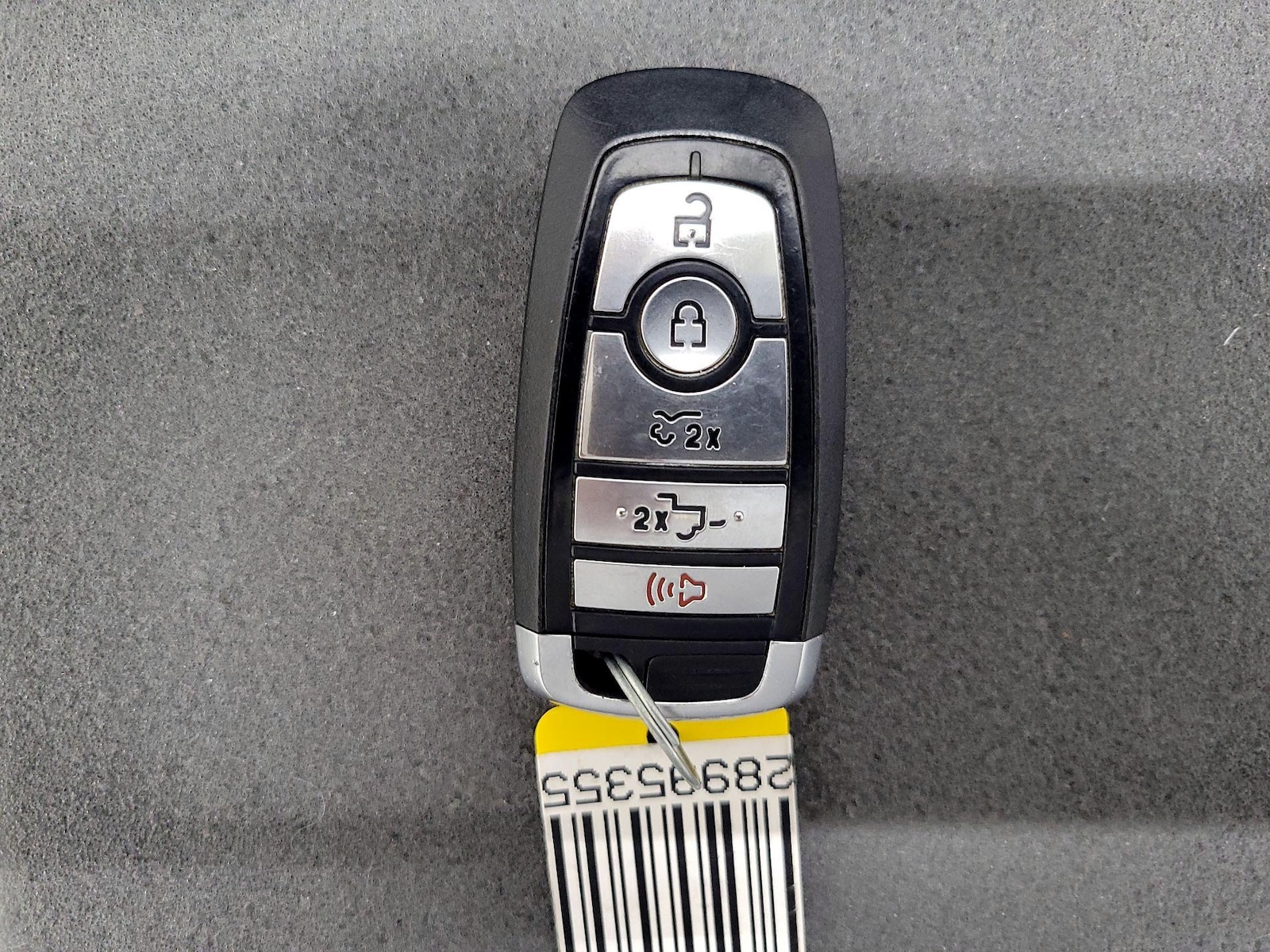 2024 Ford F-150 Lightning Flash - Photo 25