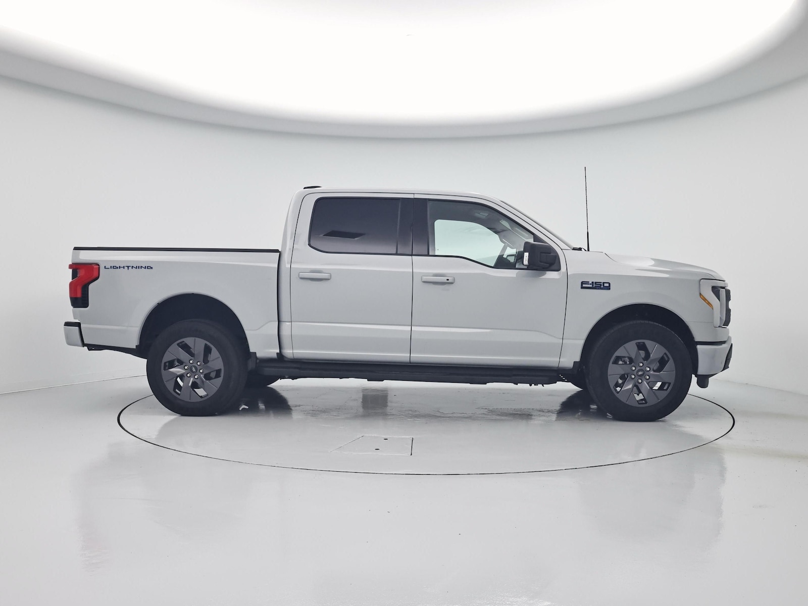 2024 Ford F-150 Lightning Flash - Photo 8
