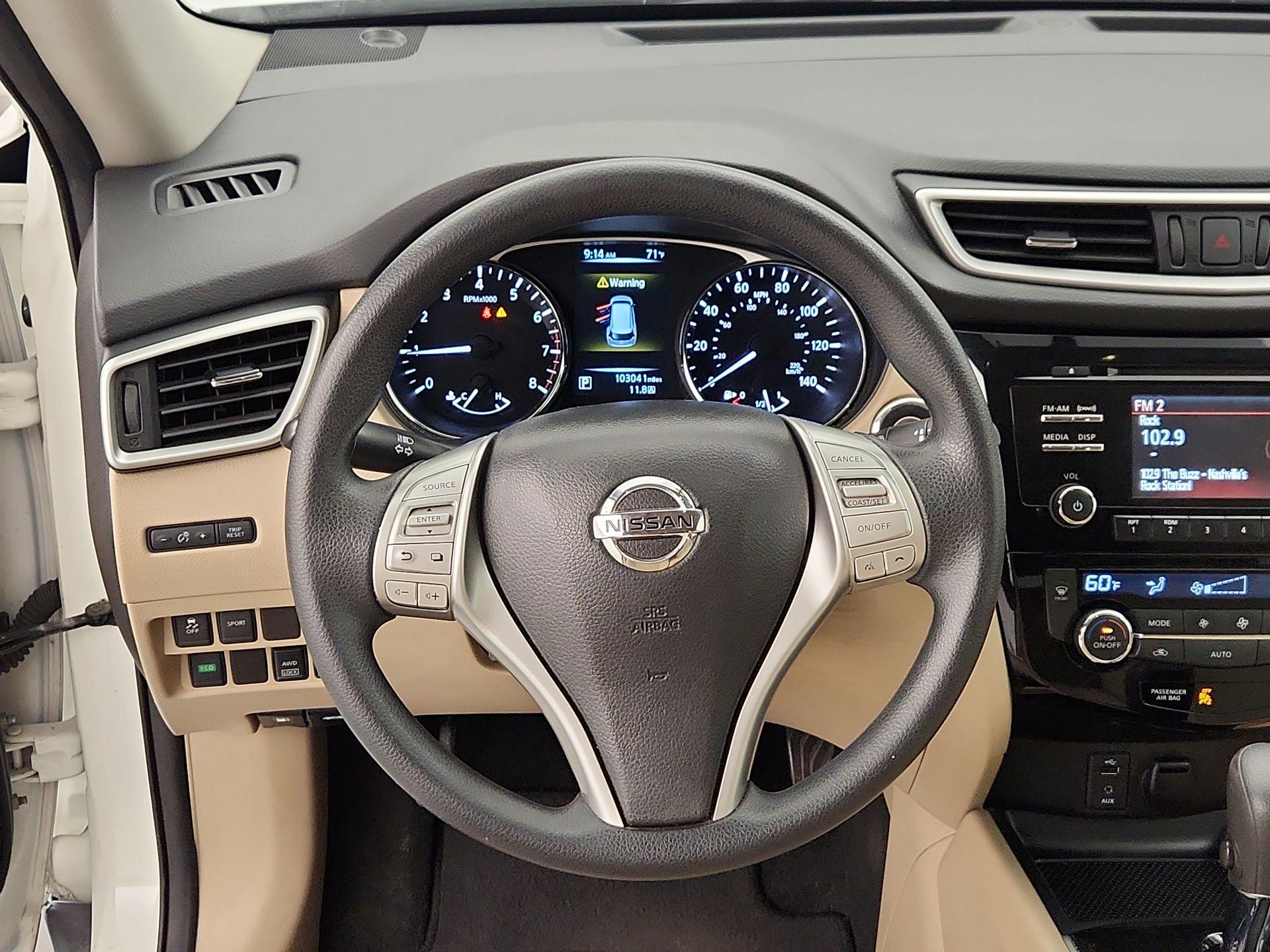 Thumbnail: 2016 Nissan Rogue - 10