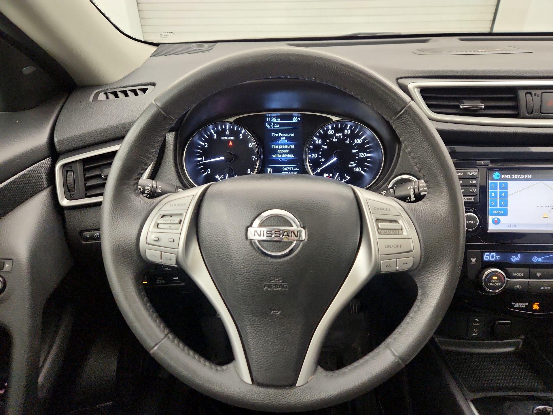 Thumbnail: 2015 Nissan Rogue - 10