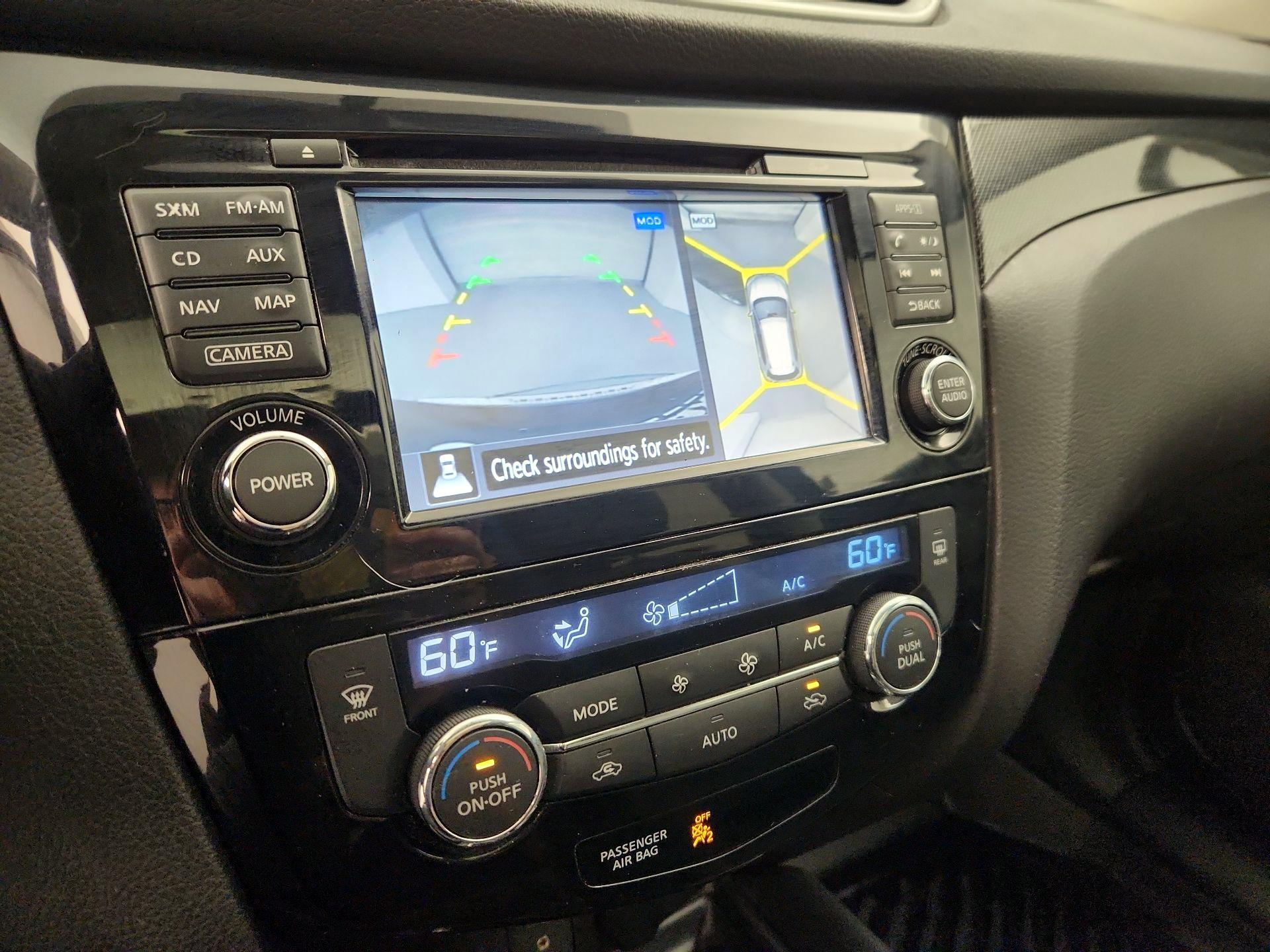 Thumbnail: 2015 Nissan Rogue - 15