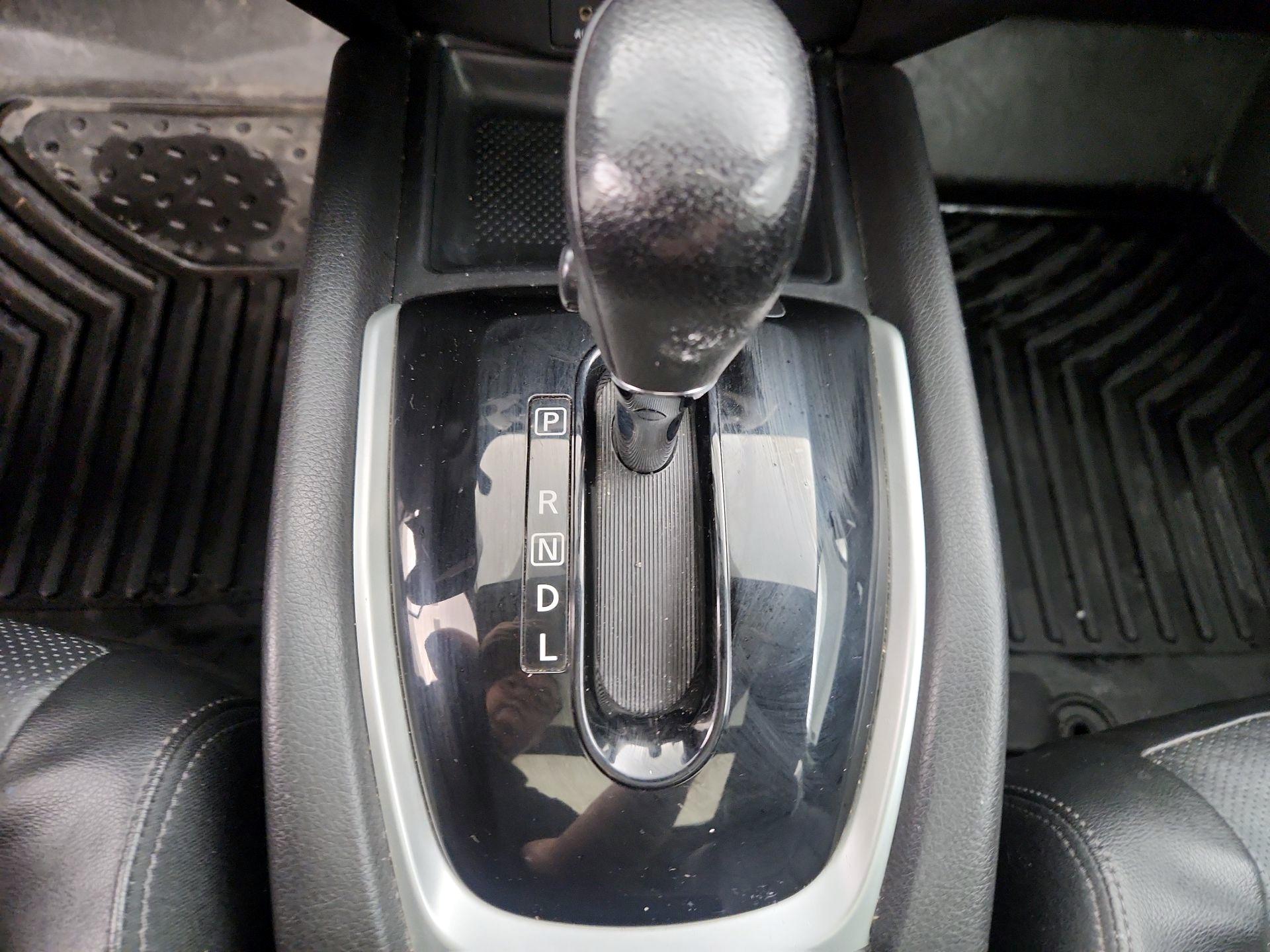 Thumbnail: 2015 Nissan Rogue - 18