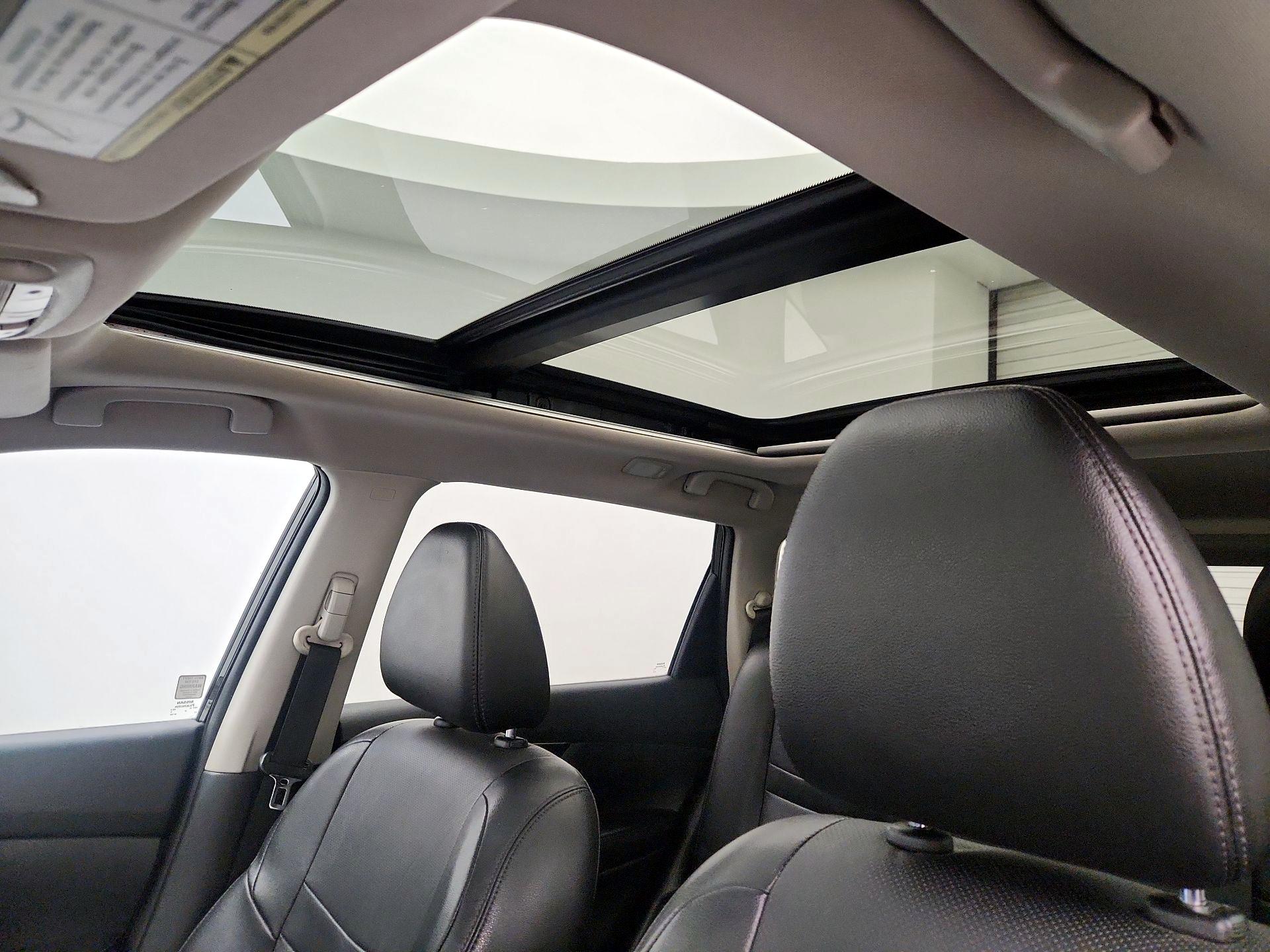 Thumbnail: 2015 Nissan Rogue - 20