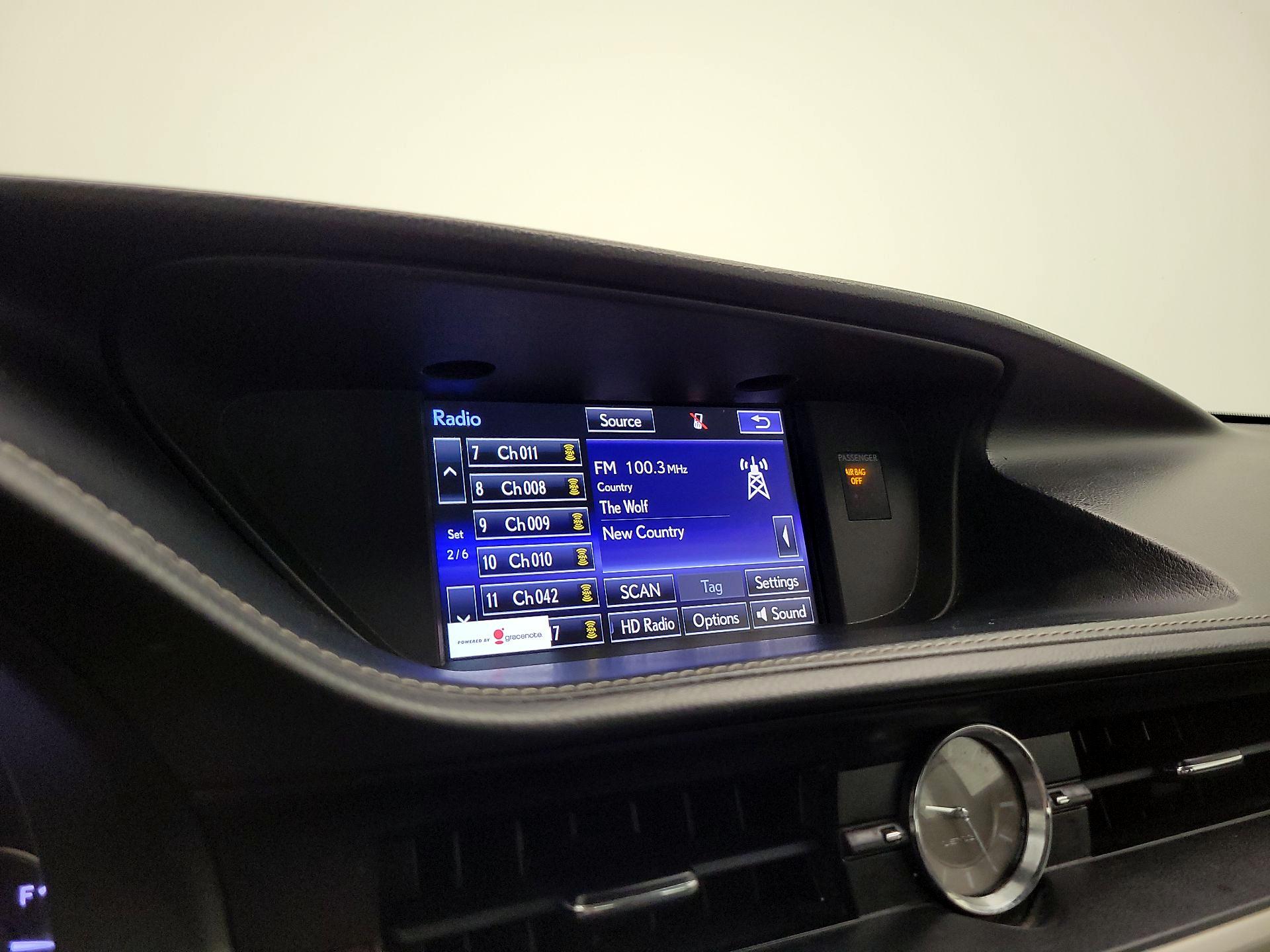 Thumbnail: 2016 Lexus ES - 16