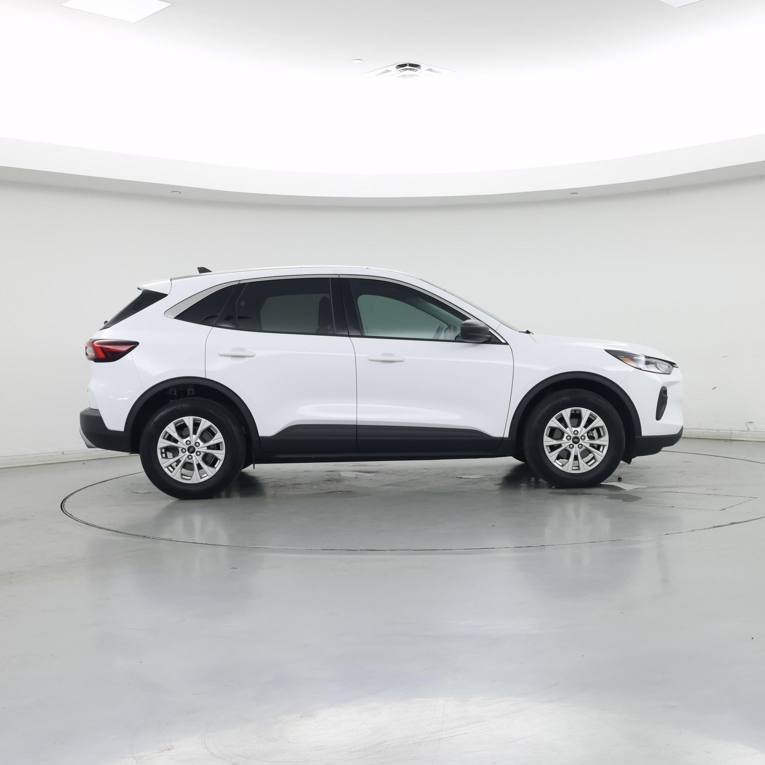 Thumbnail: 2023 Ford Escape - 7