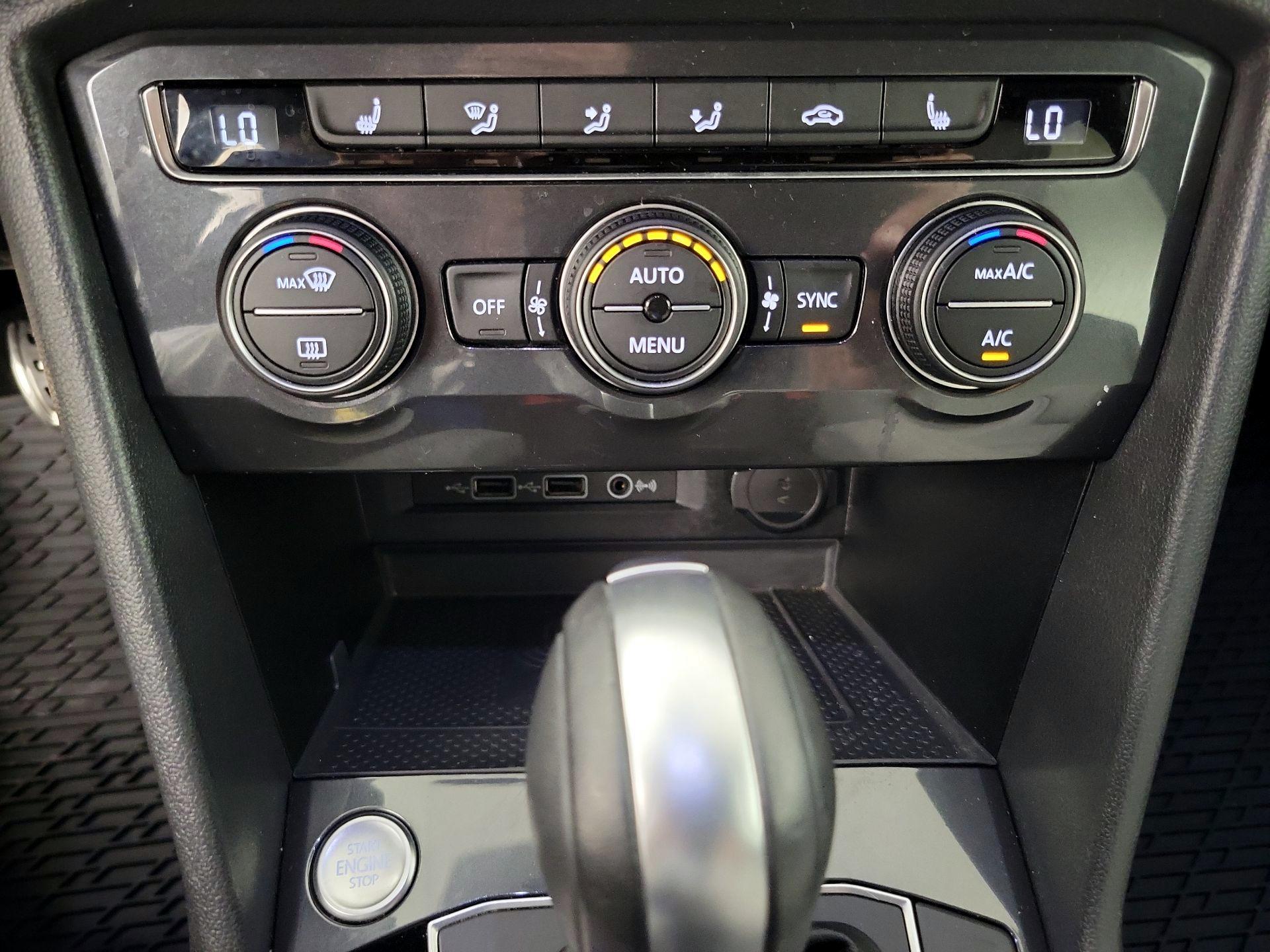 Thumbnail: 2020 Volkswagen Tiguan - 16