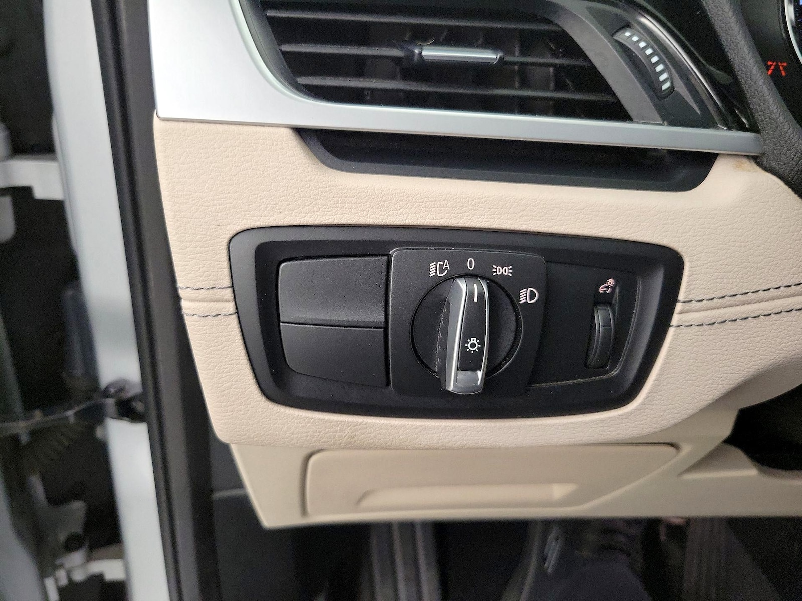 2021 BMW X1 28i - Photo 14