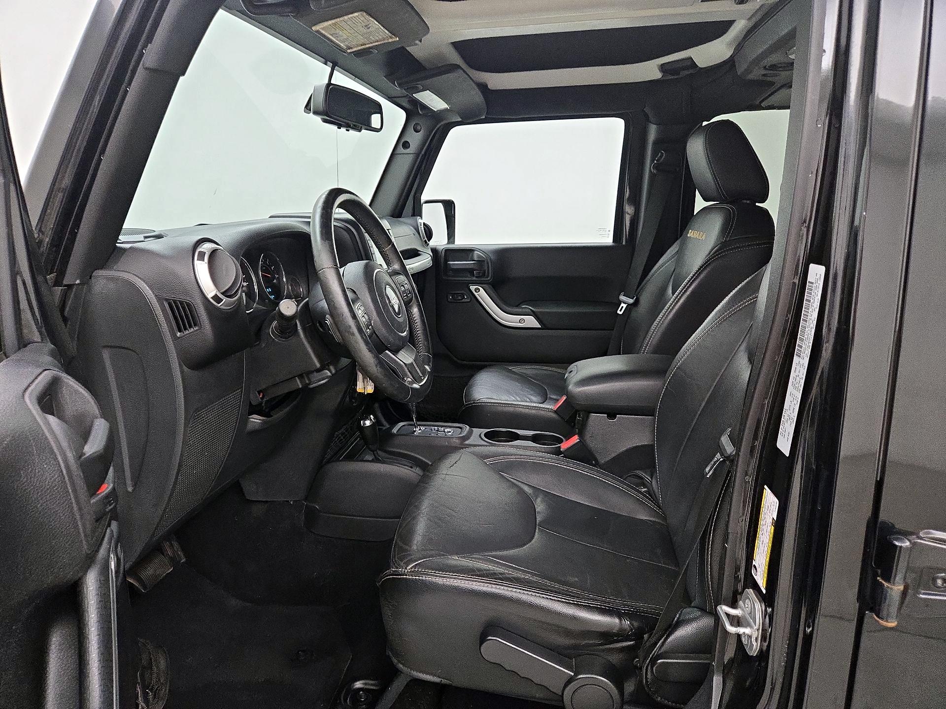 Thumbnail: 2015 Jeep Wrangler - 11