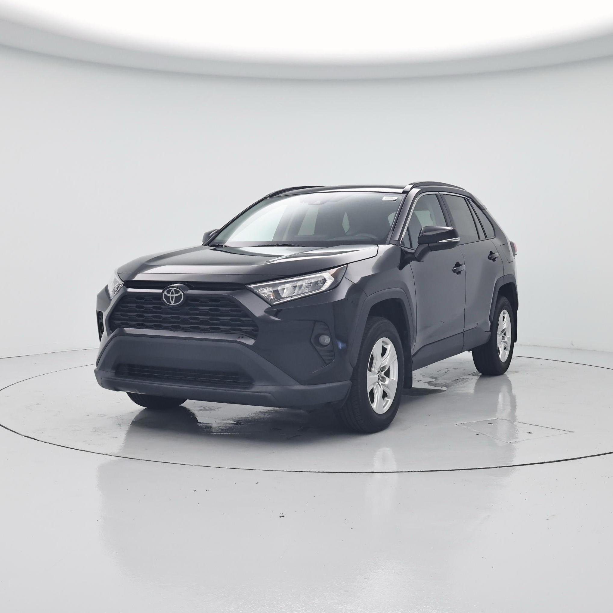 Thumbnail: 2021 Toyota RAV4 - 4