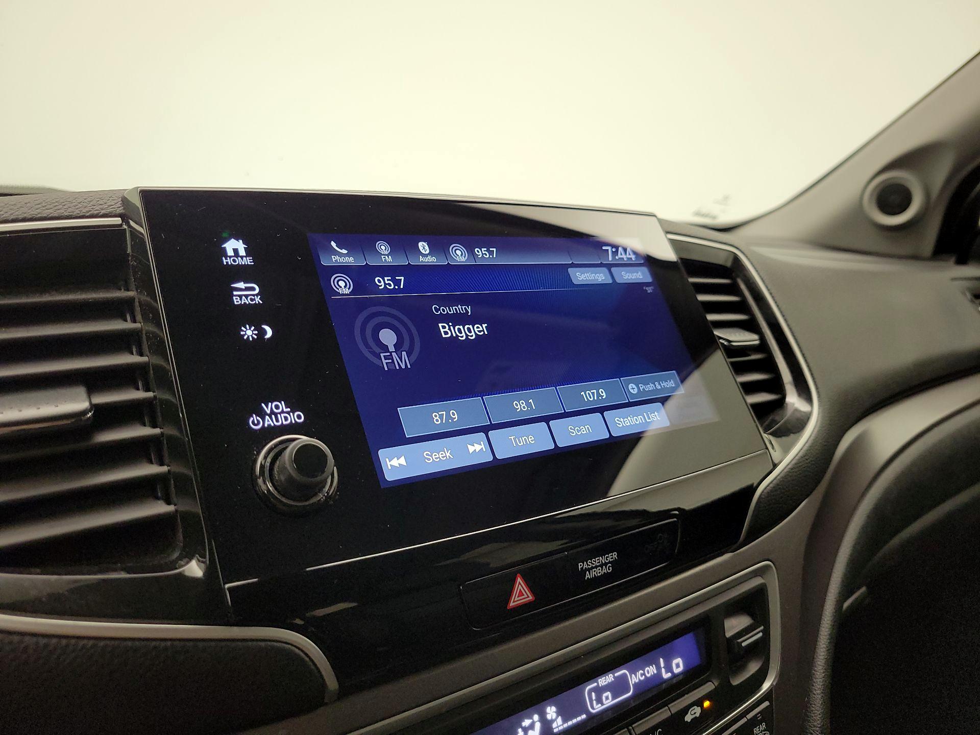 Thumbnail: 2020 Honda Pilot - 15