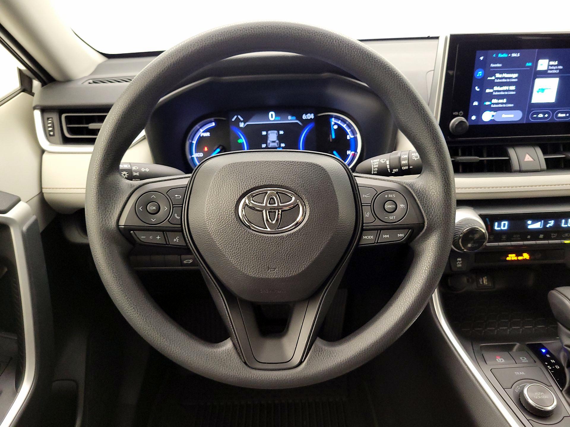 Thumbnail: 2025 Toyota RAV4 - 10