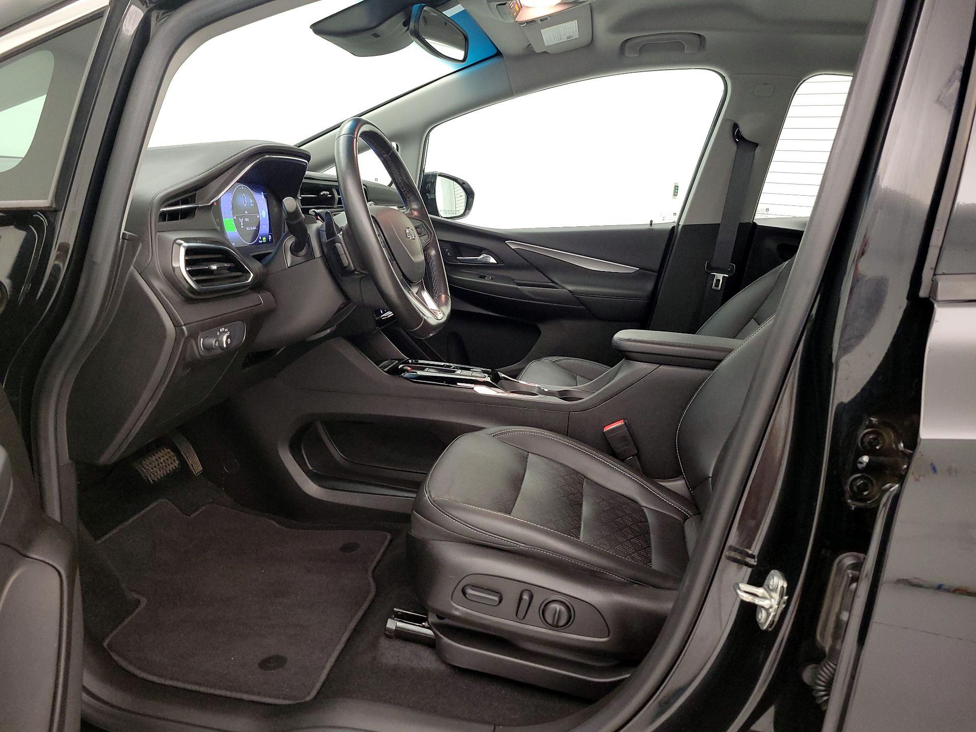 Thumbnail: 2022 Chevrolet Bolt EV - 11