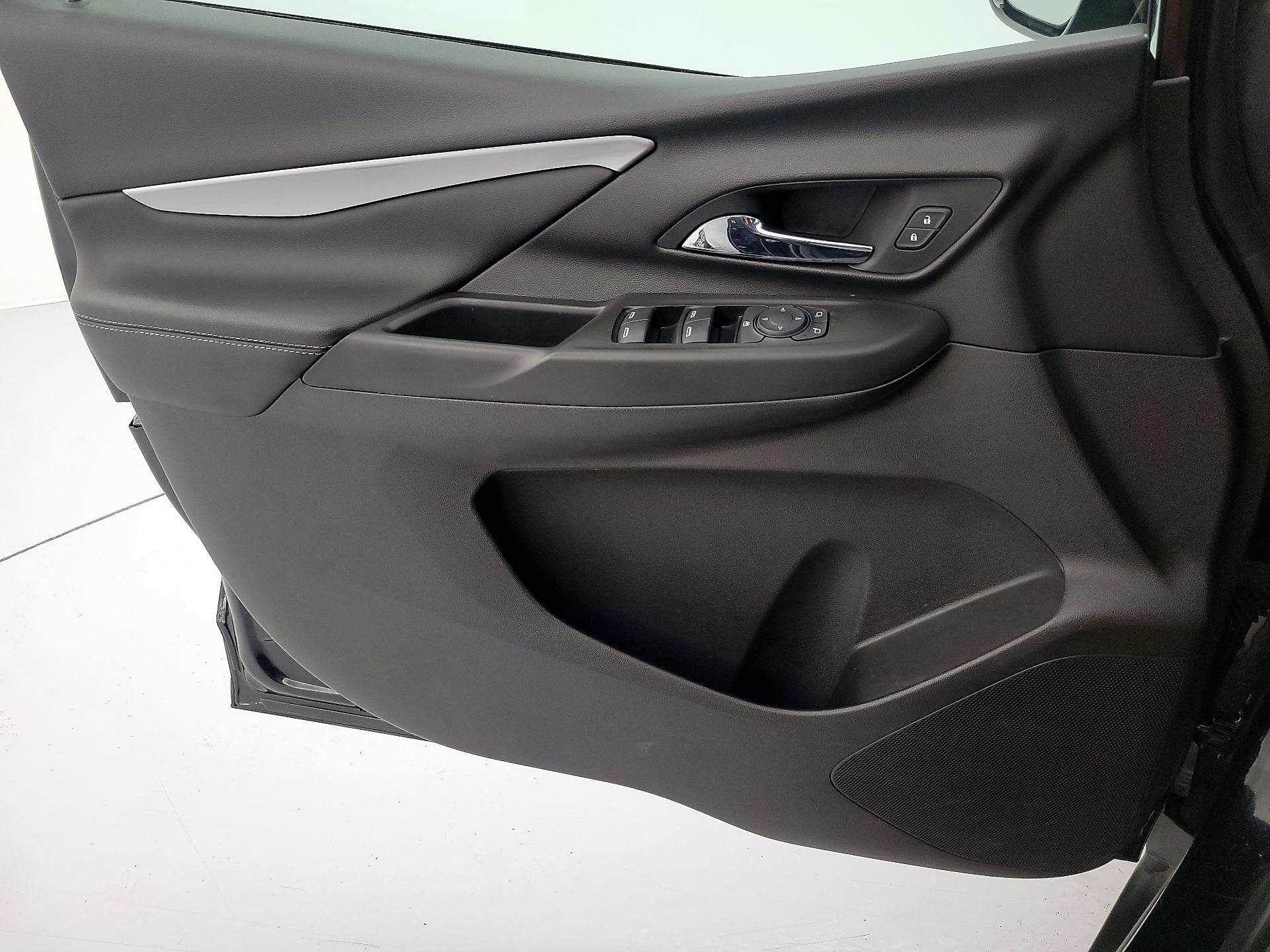 Thumbnail: 2022 Chevrolet Bolt EV - 12