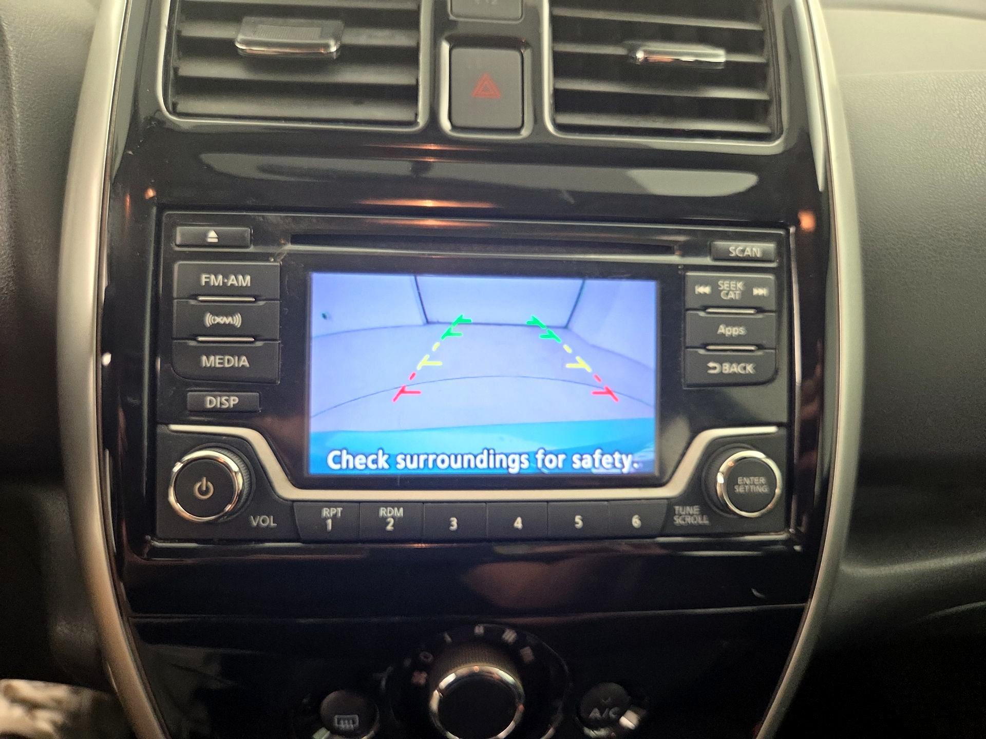 Thumbnail: 2015 Nissan Versa Note - 14