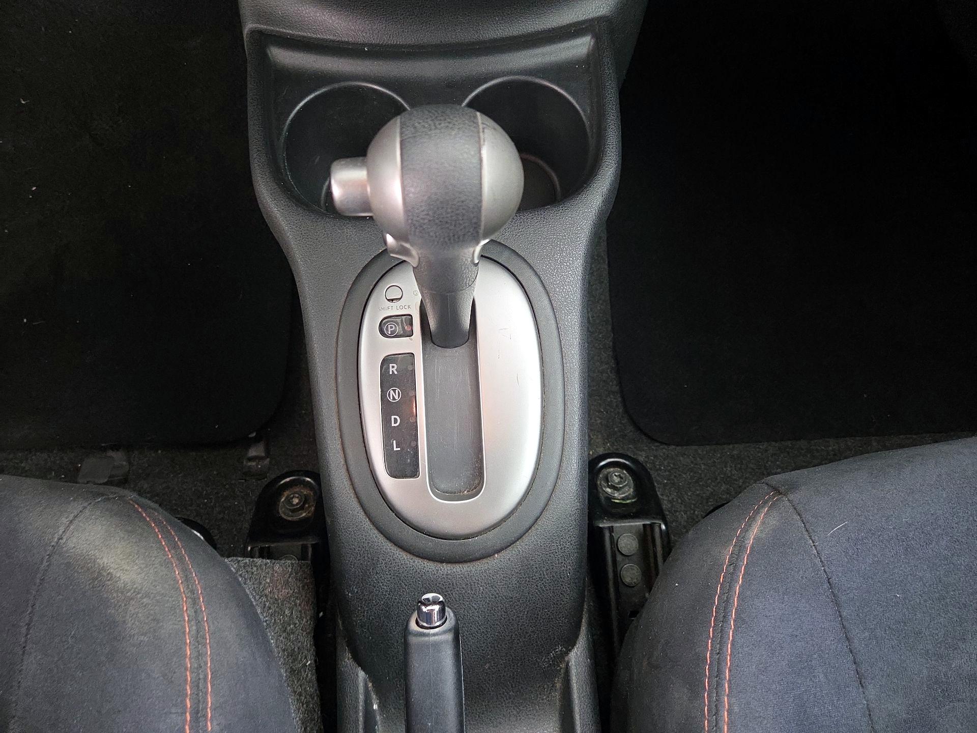Thumbnail: 2015 Nissan Versa Note - 17