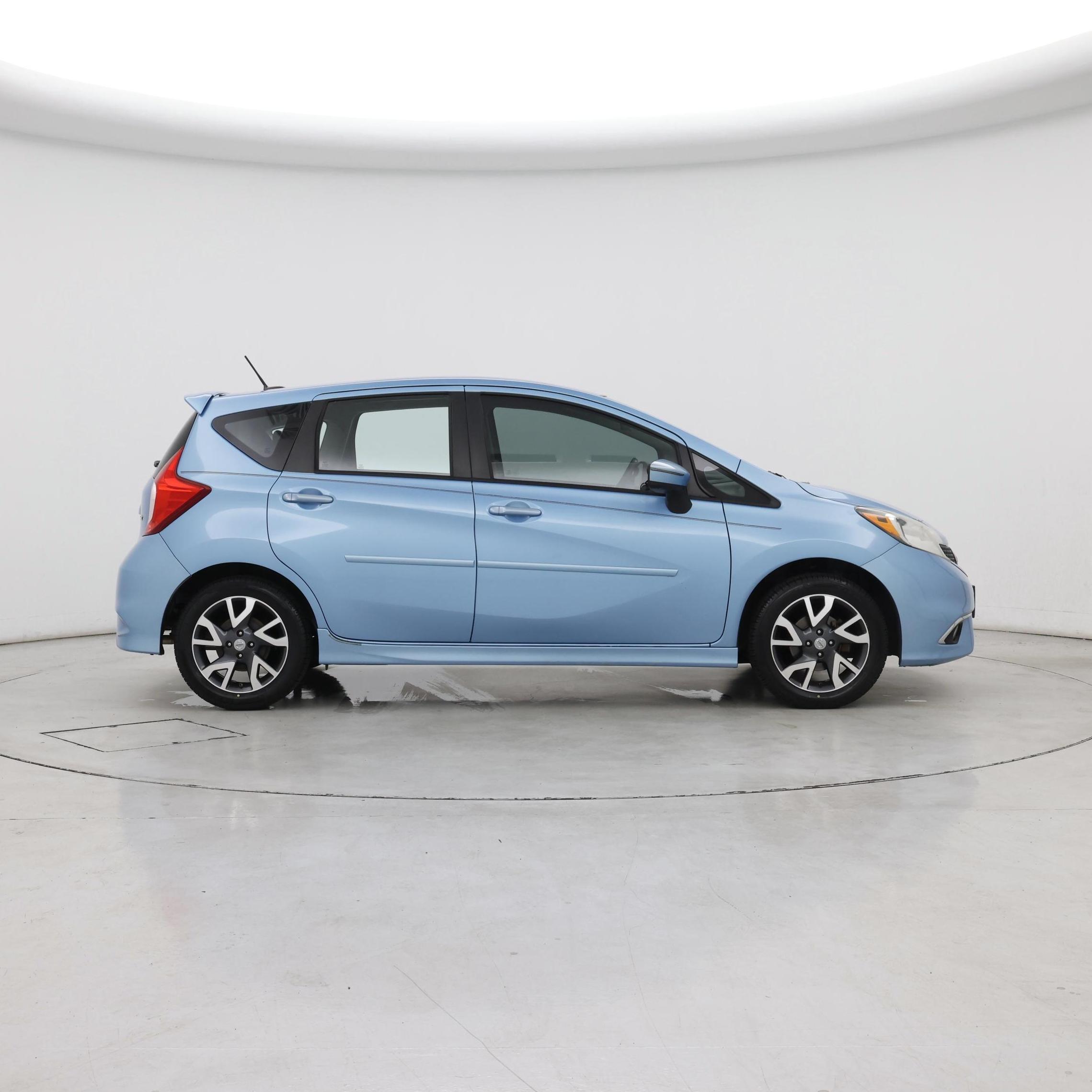 Thumbnail: 2015 Nissan Versa Note - 7