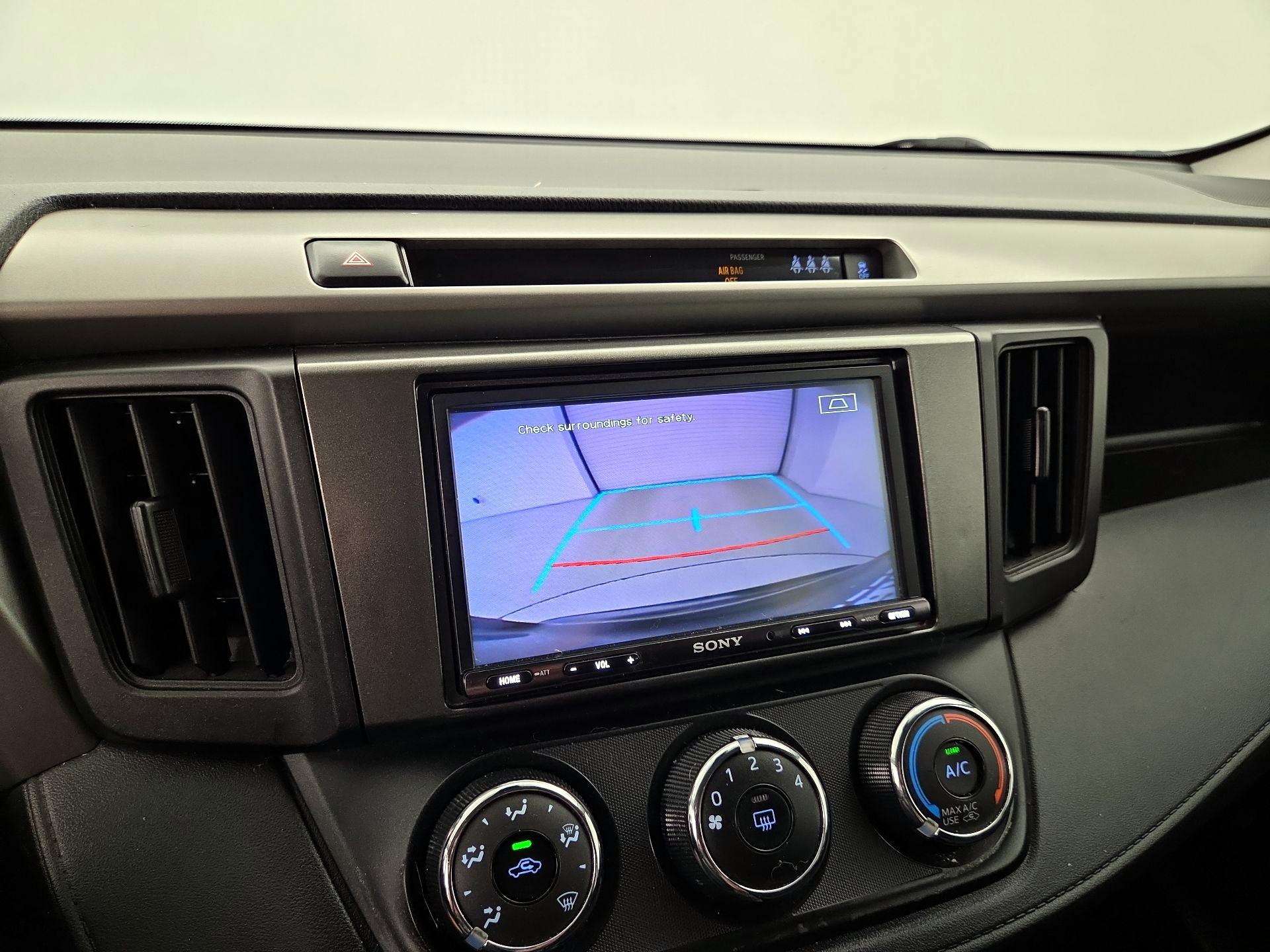 Thumbnail: 2018 Toyota RAV4 - 14