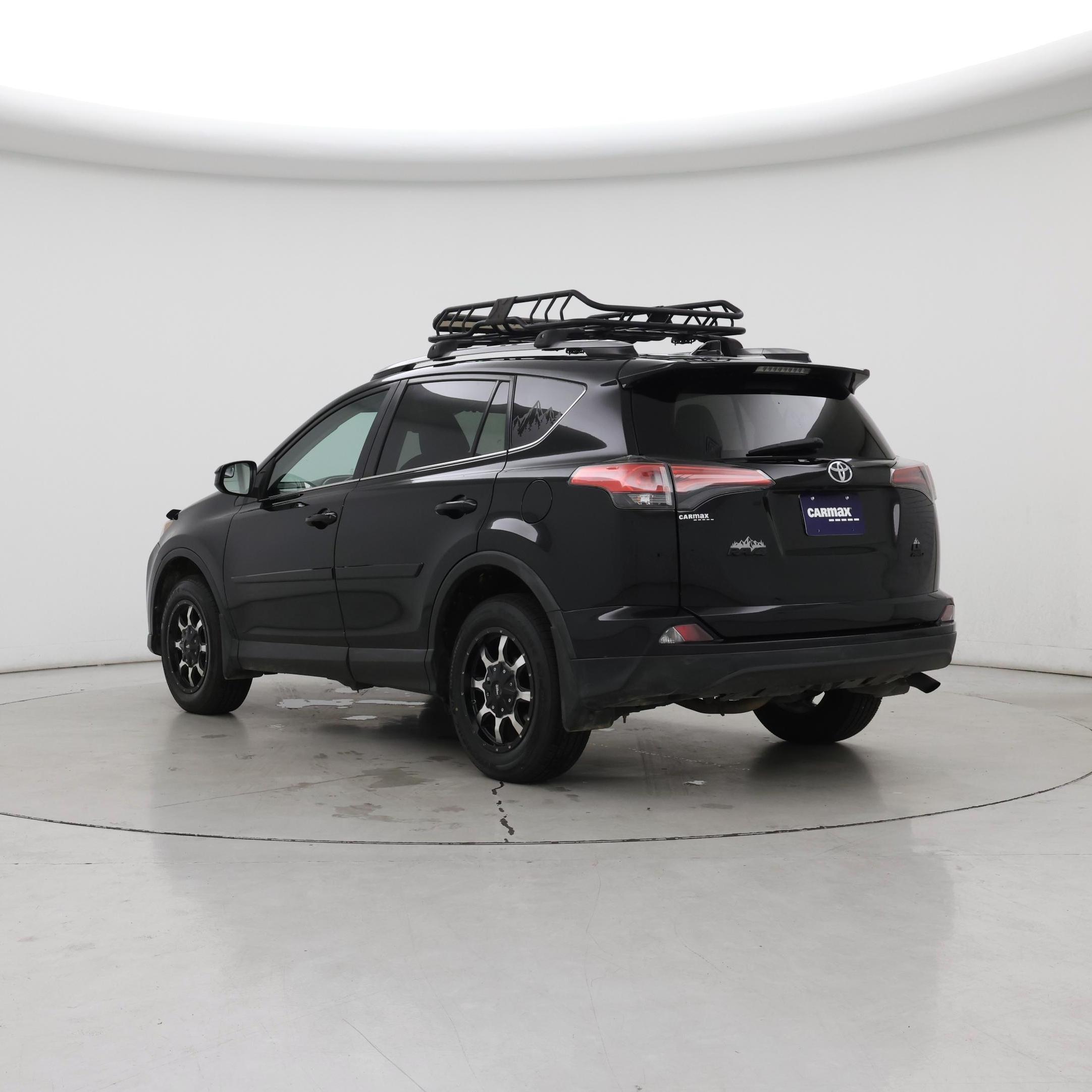 Thumbnail: 2018 Toyota RAV4 - 2