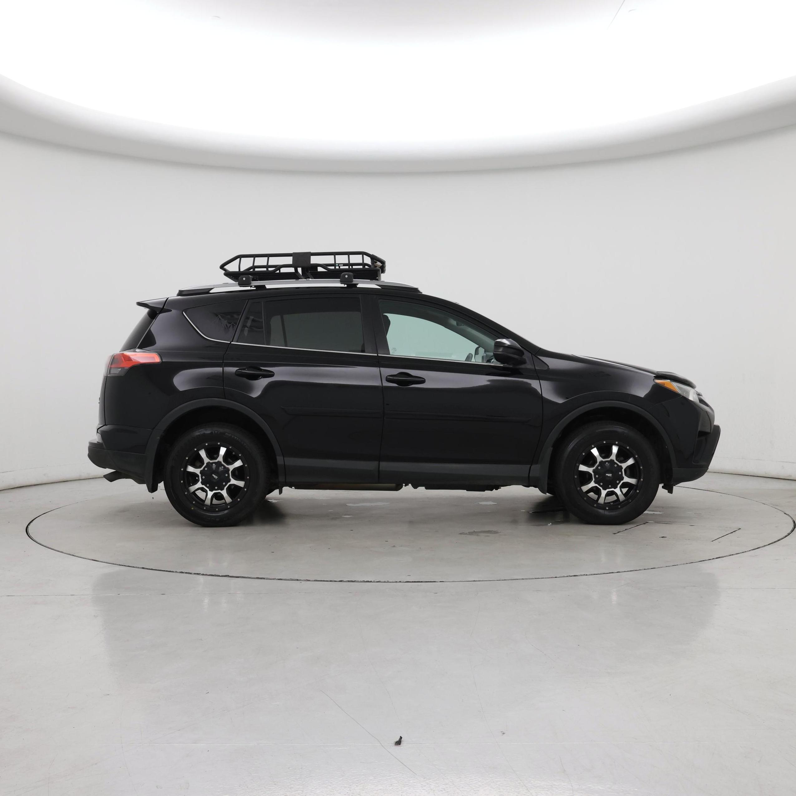 Thumbnail: 2018 Toyota RAV4 - 7