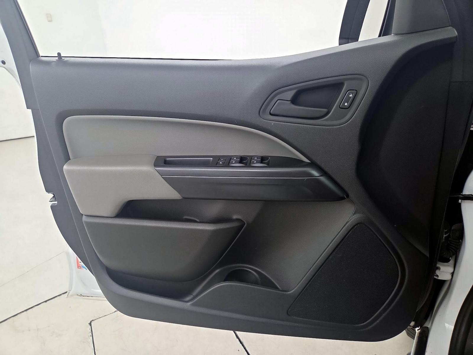 2022 Chevrolet Colorado Work Truck - Photo 13