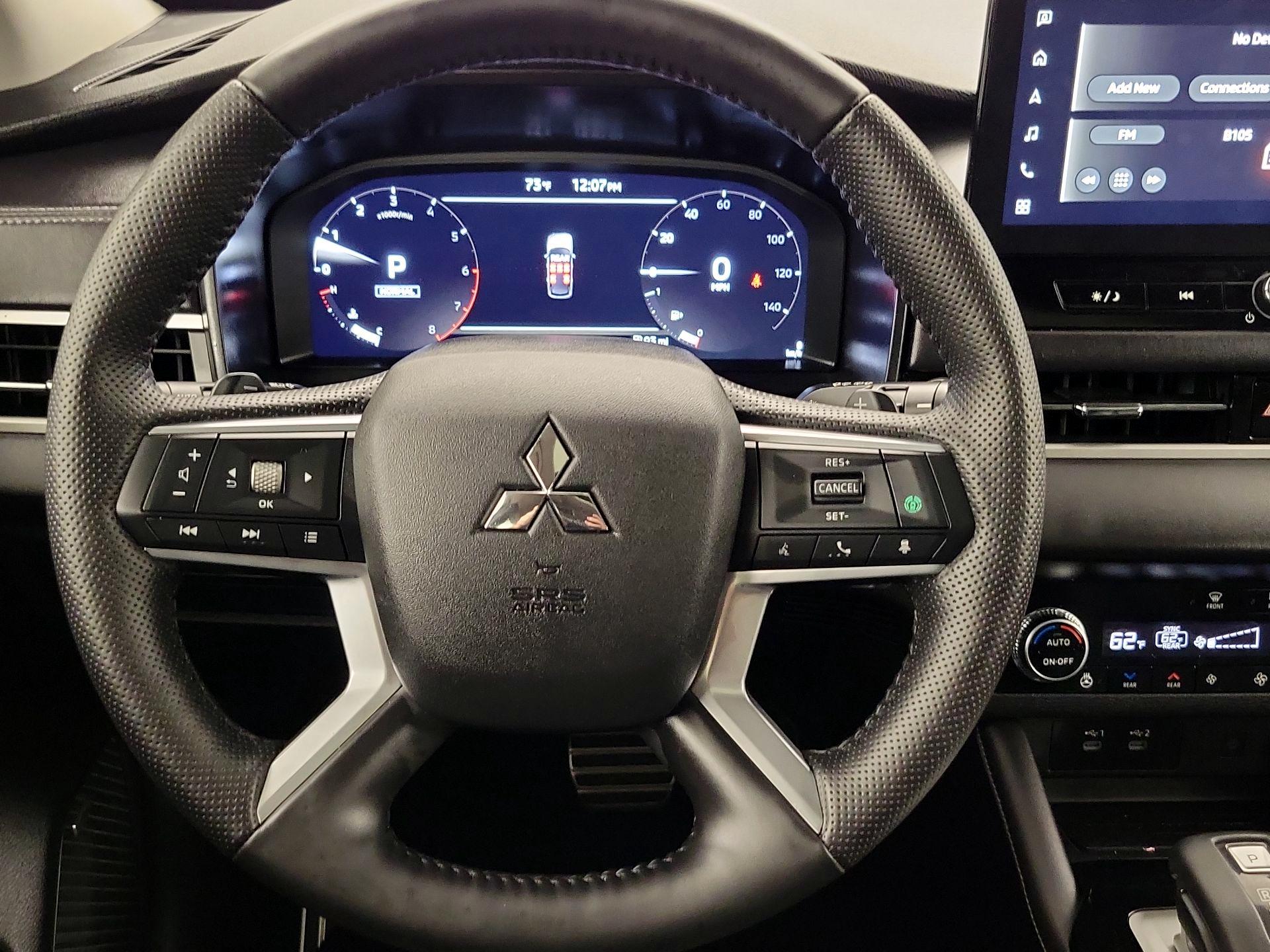 Thumbnail: 2025 Mitsubishi Outlander - 10