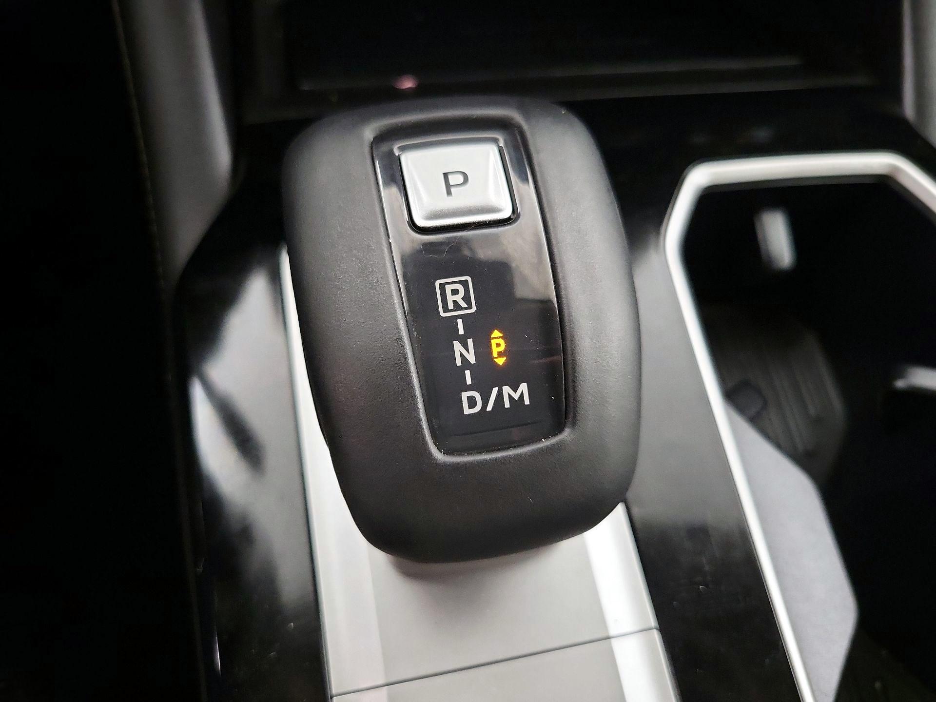 Thumbnail: 2025 Mitsubishi Outlander - 18