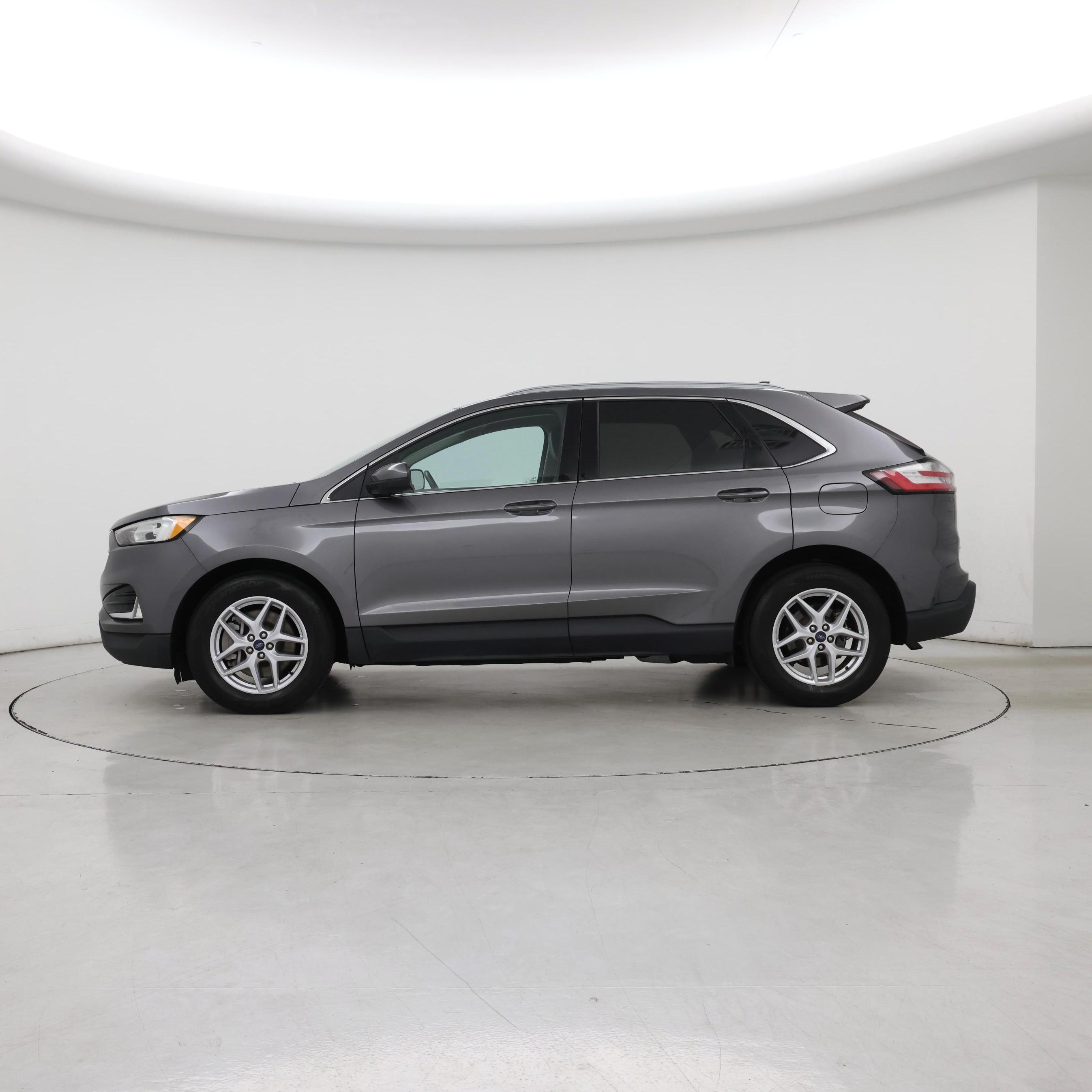 Thumbnail: 2021 Ford Edge - 3
