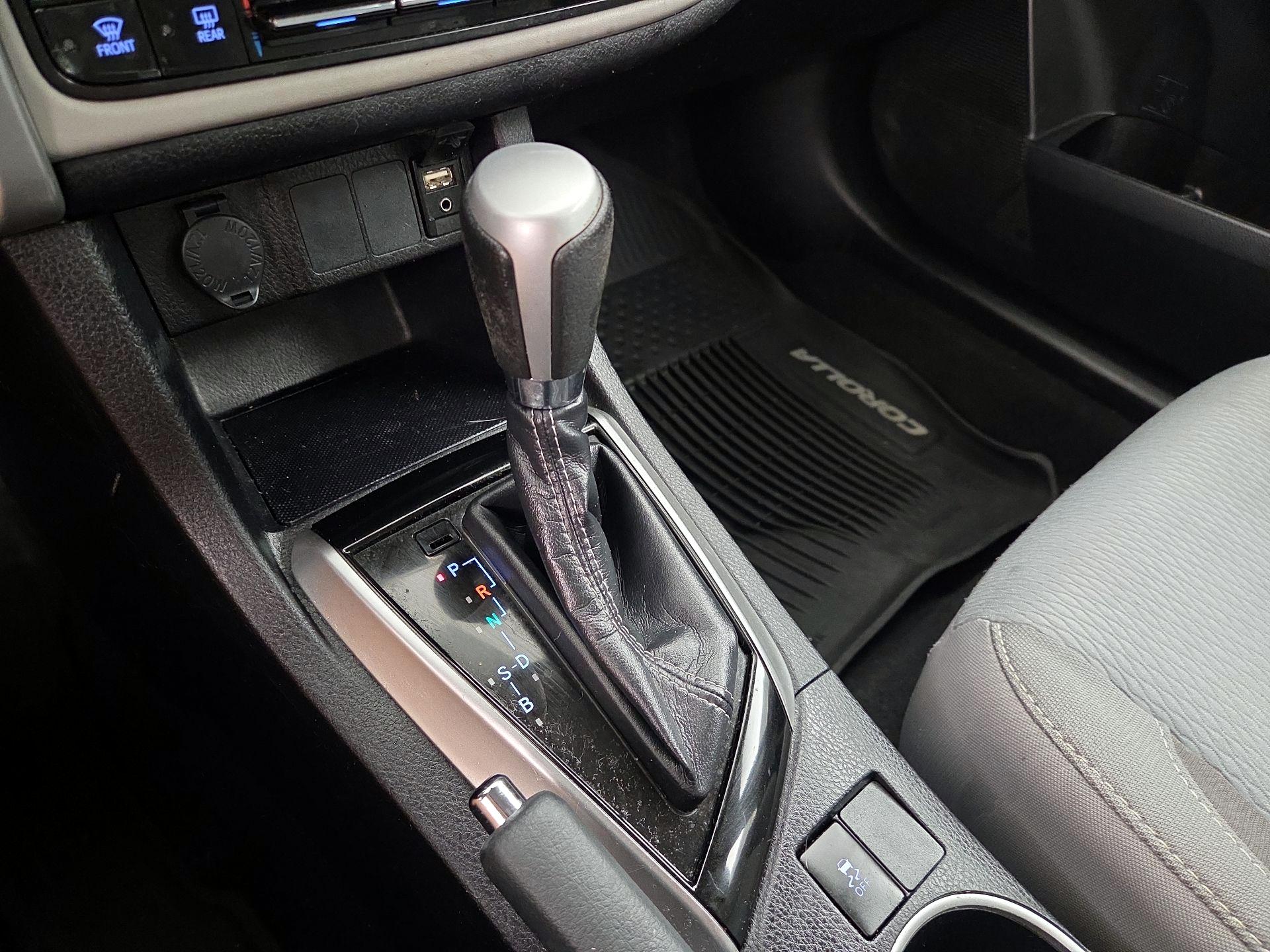 Thumbnail: 2019 Toyota Corolla - 17