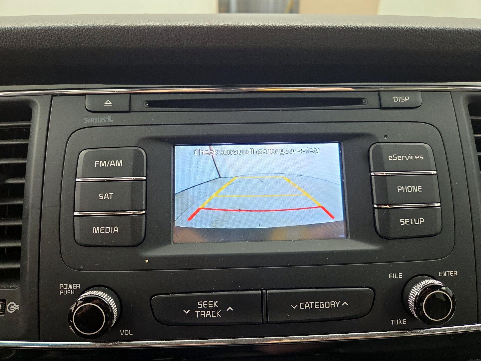 Thumbnail: 2016 Kia Sedona - 12