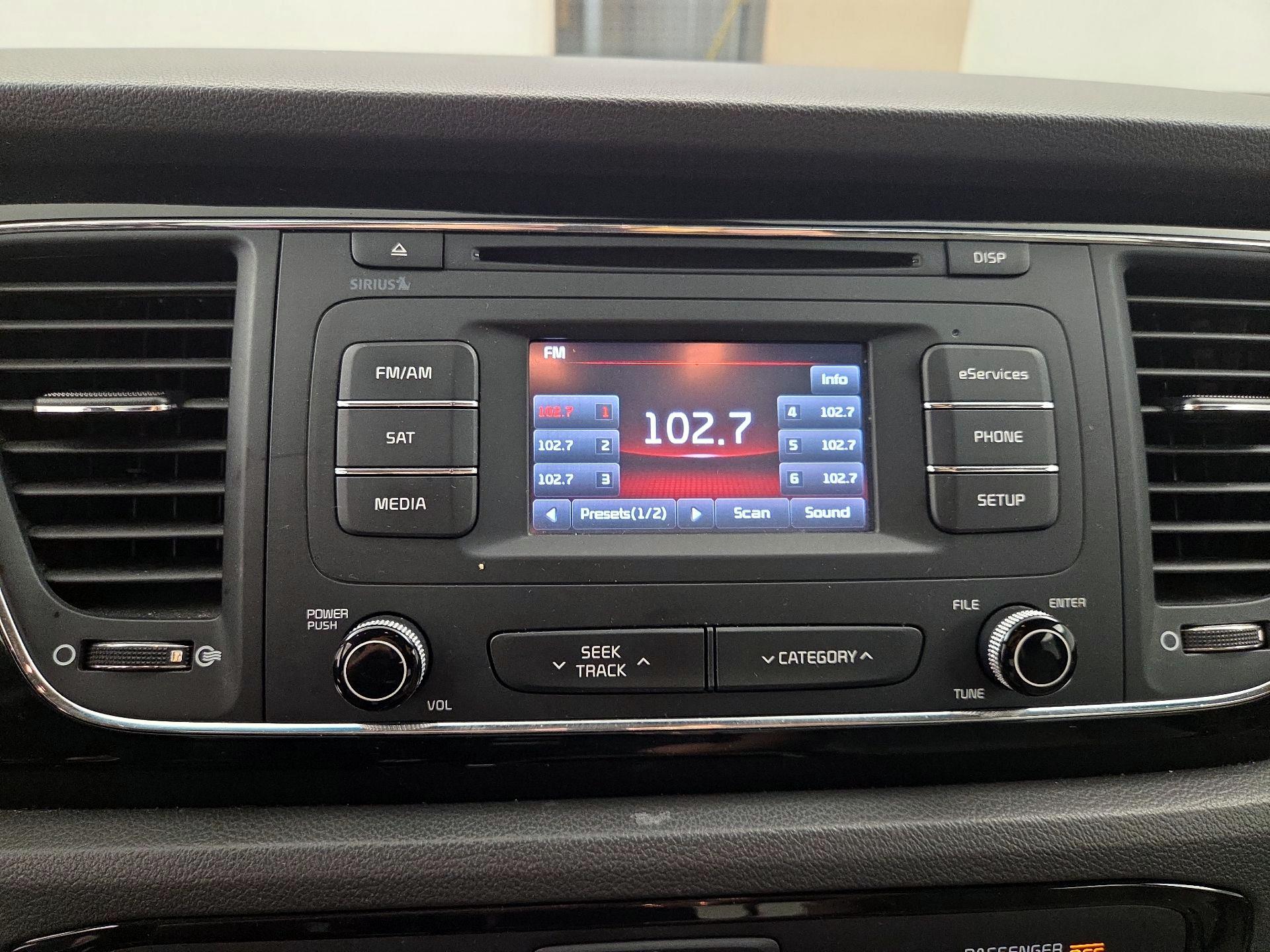 Thumbnail: 2016 Kia Sedona - 13