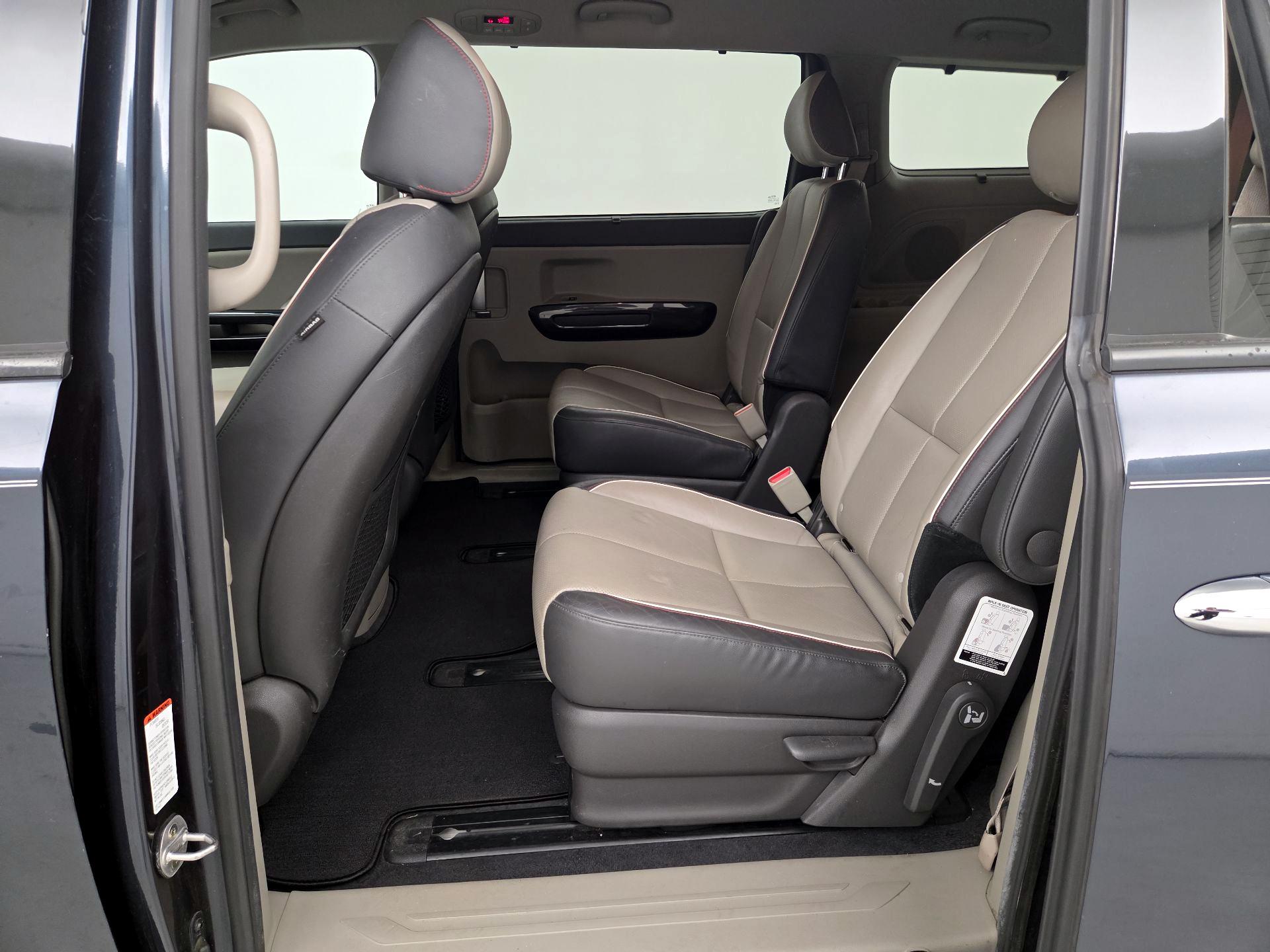 Thumbnail: 2016 Kia Sedona - 17